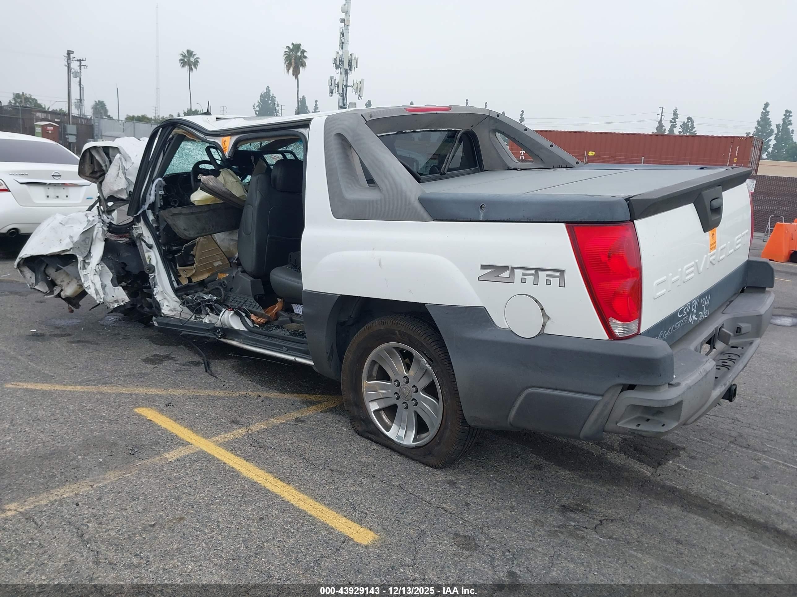 CHEVROLET AVALANCHE image 3