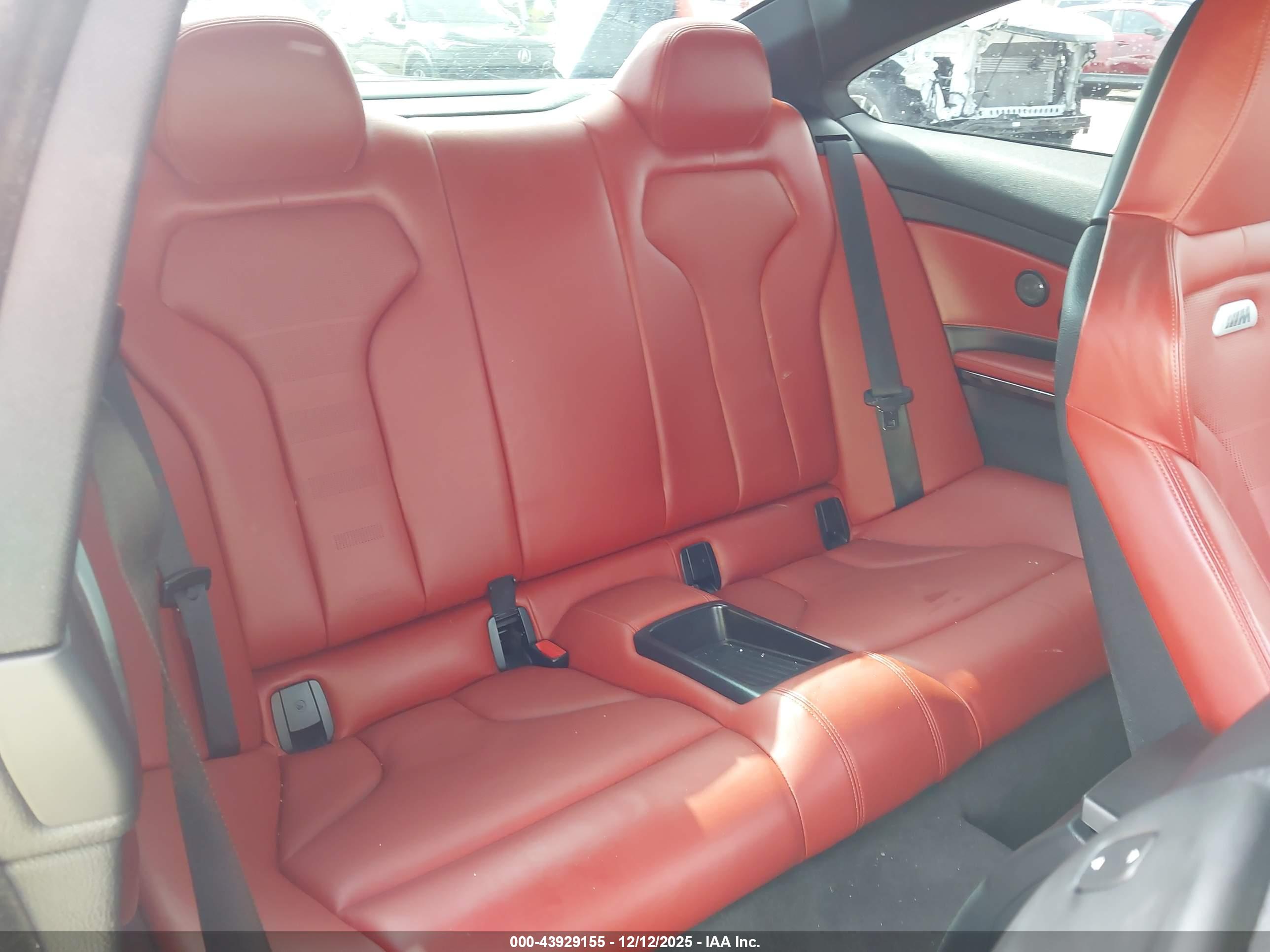 BMW M4 image 8