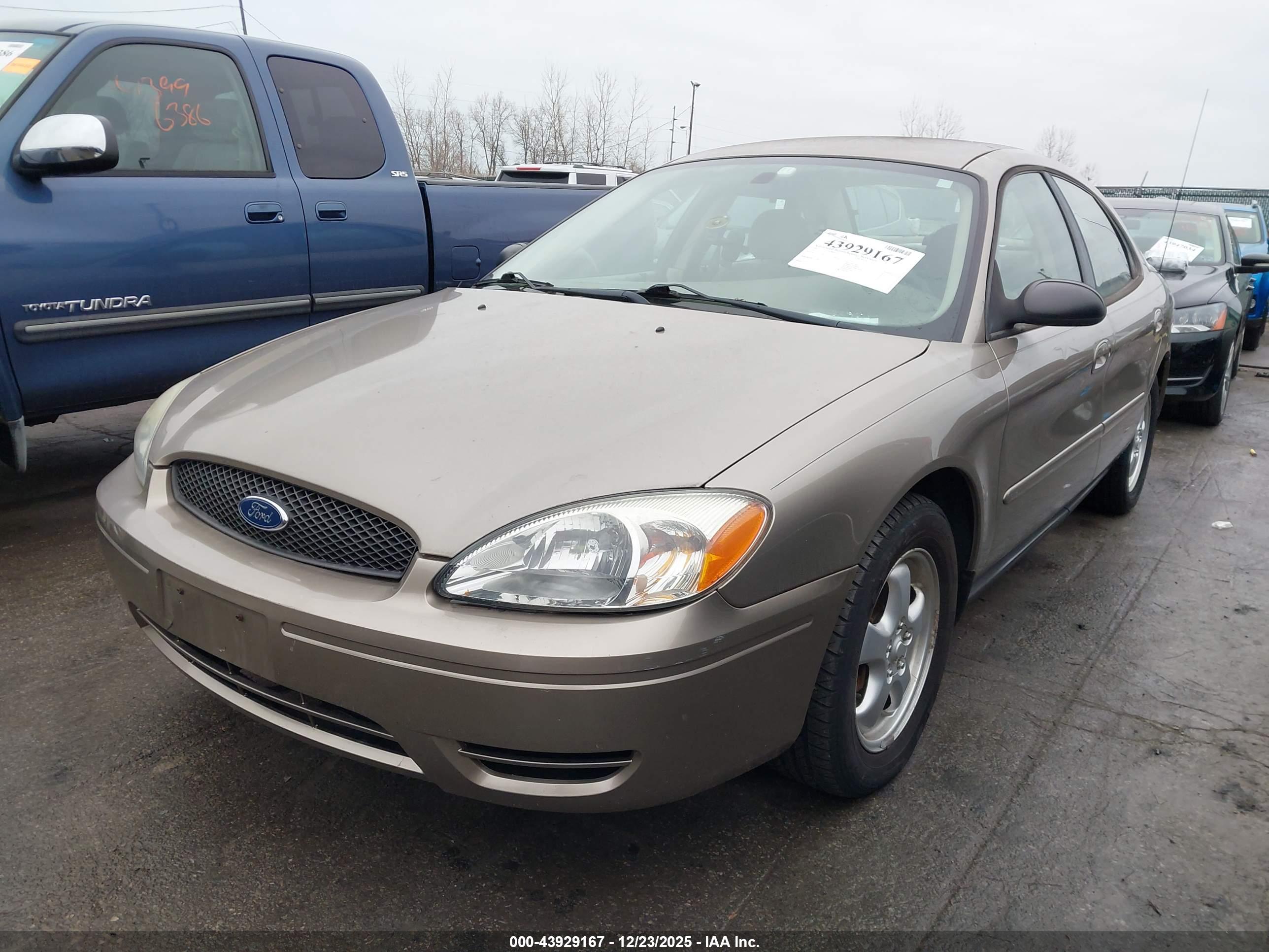 FORD TAURUS image 2