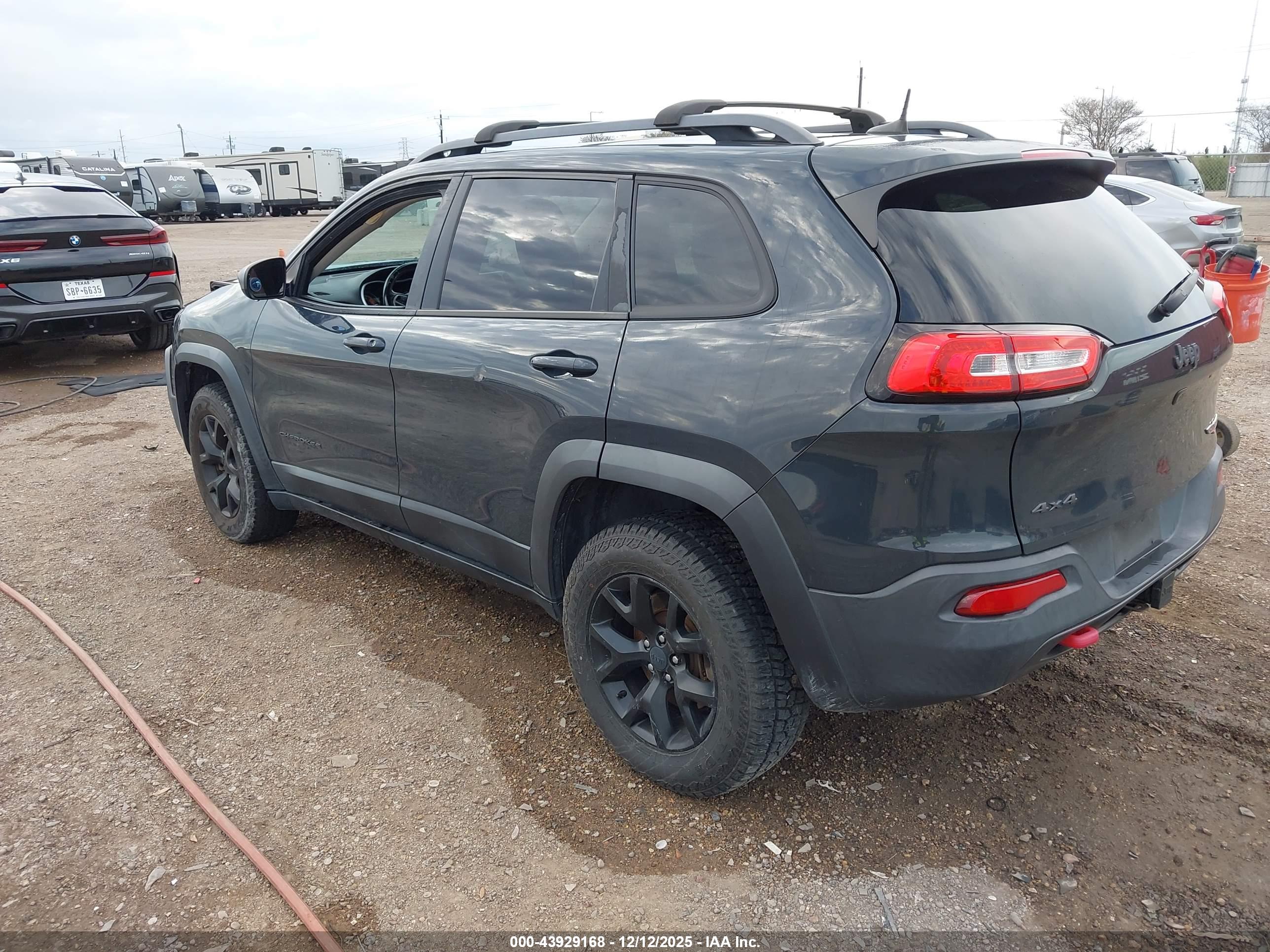 JEEP CHEROKEE image 3
