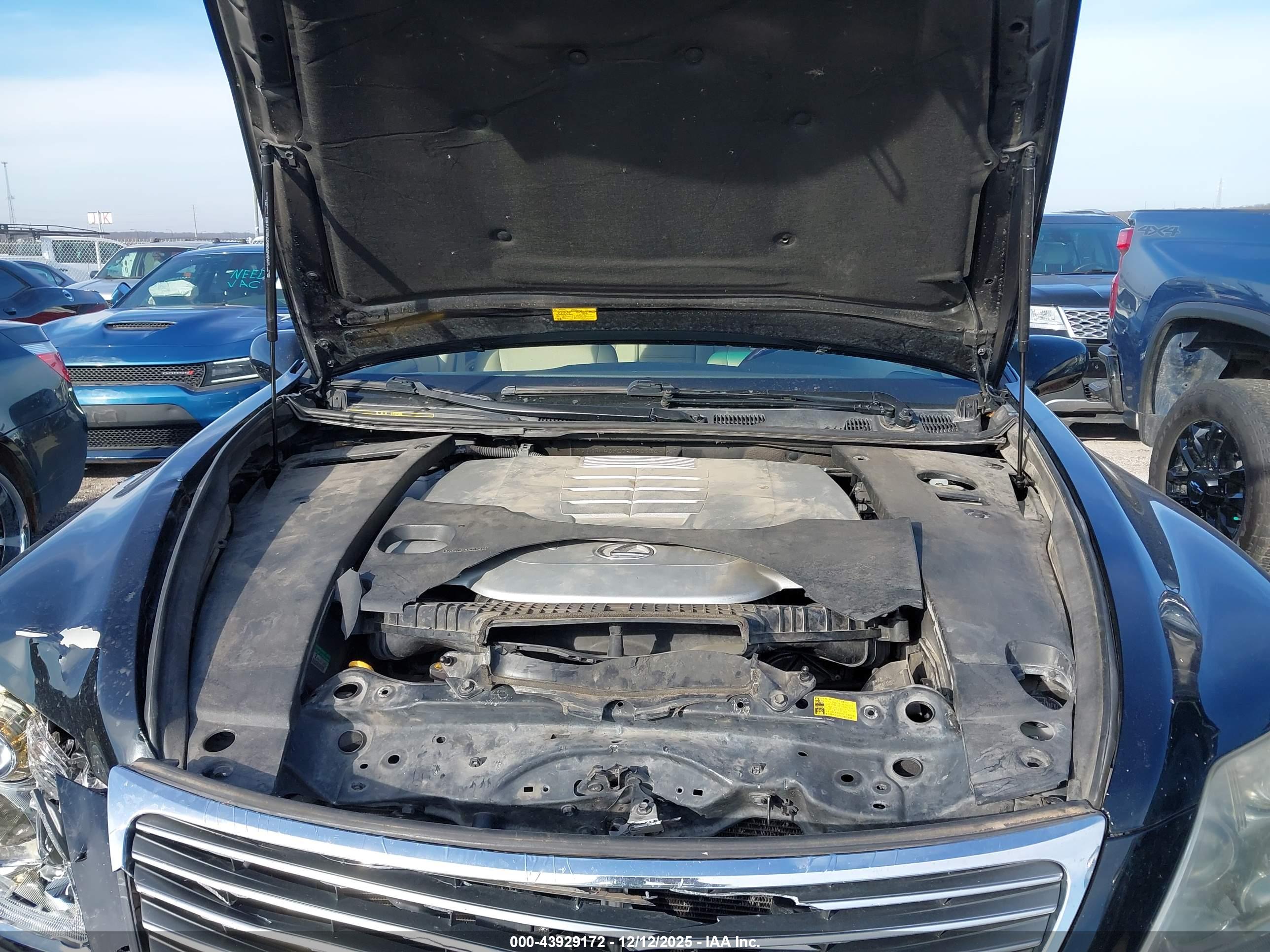LEXUS LS image 10