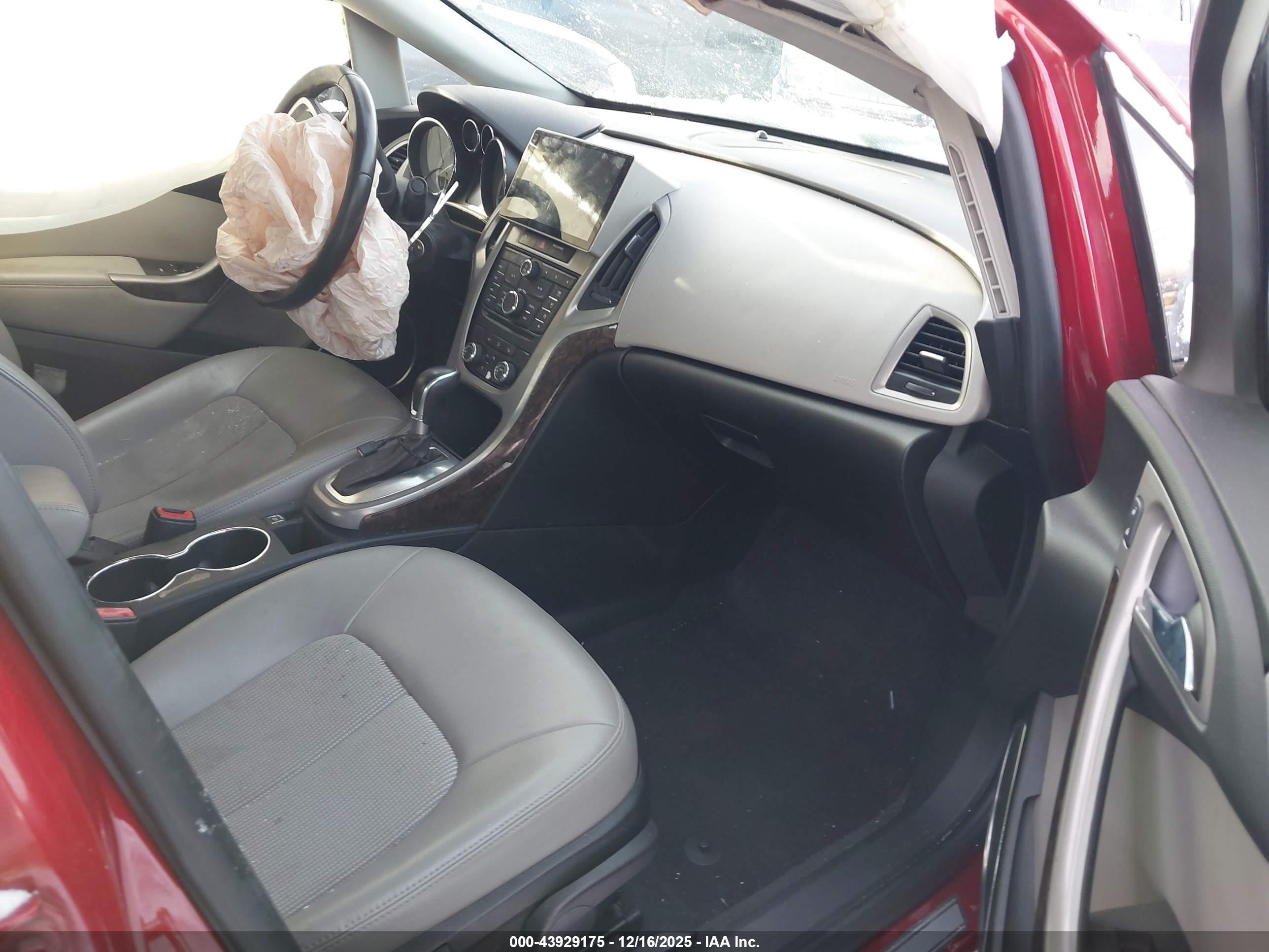 BUICK VERANO image 5
