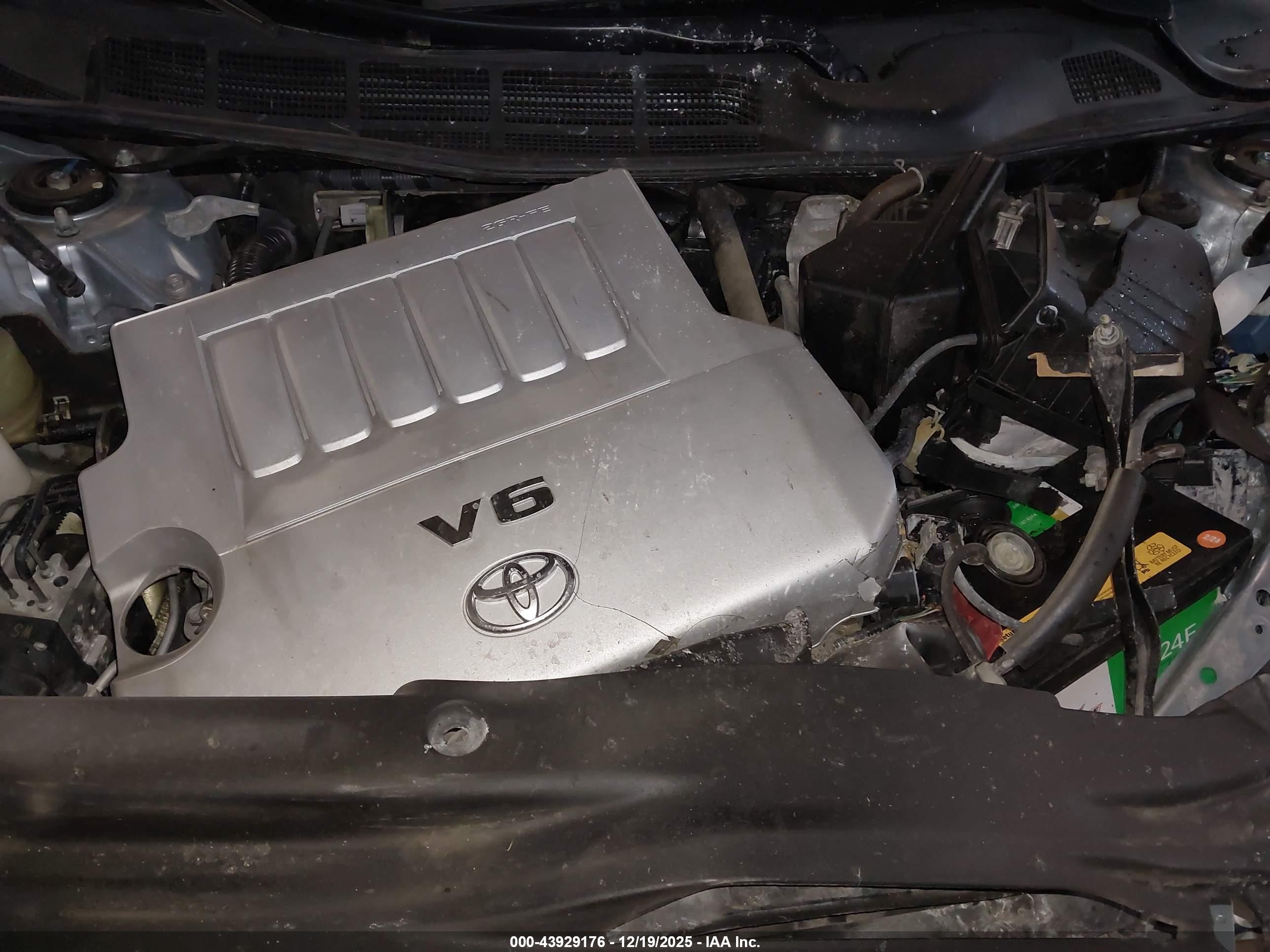 TOYOTA AVALON image 10