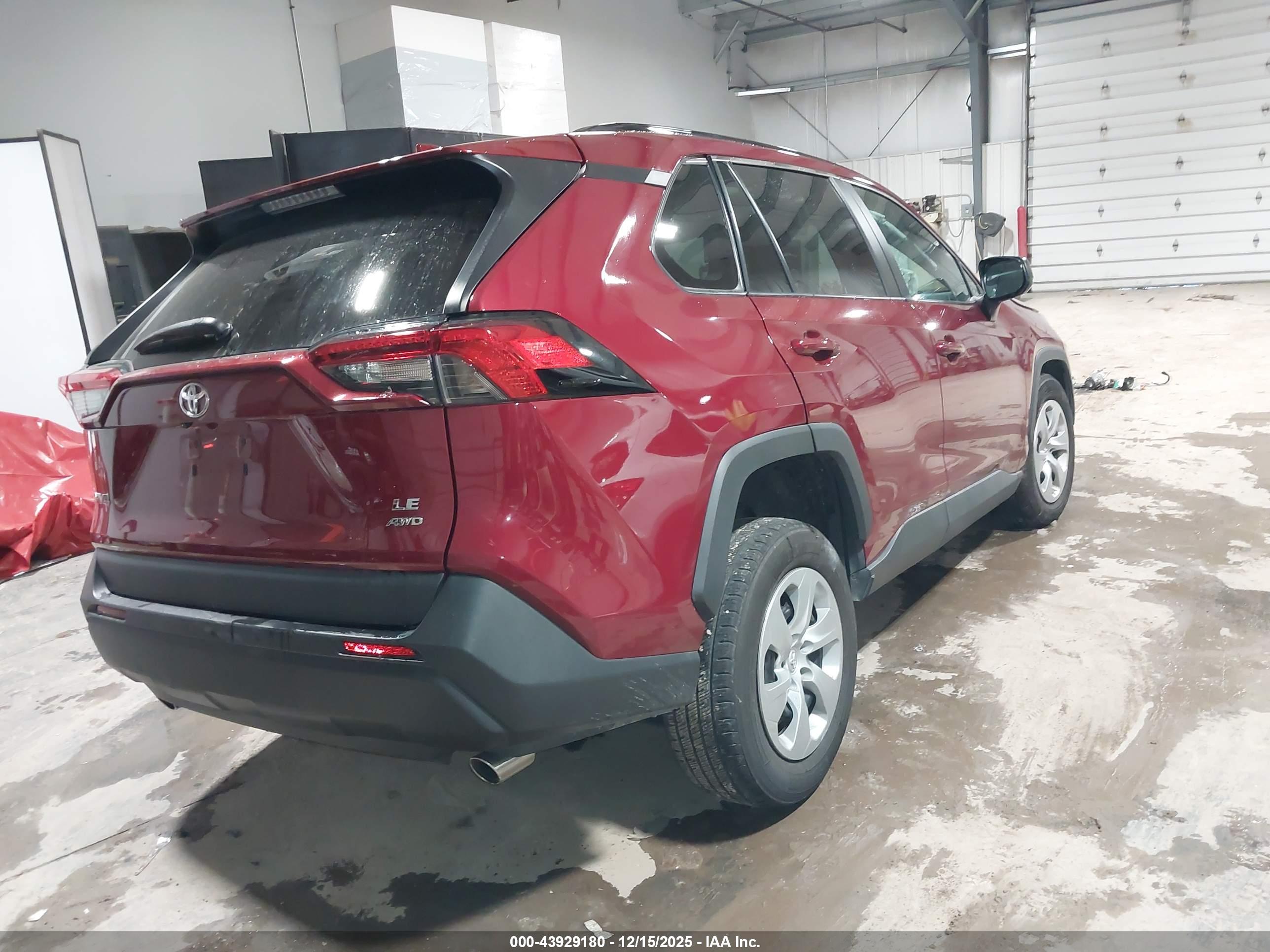 TOYOTA RAV4 image 4