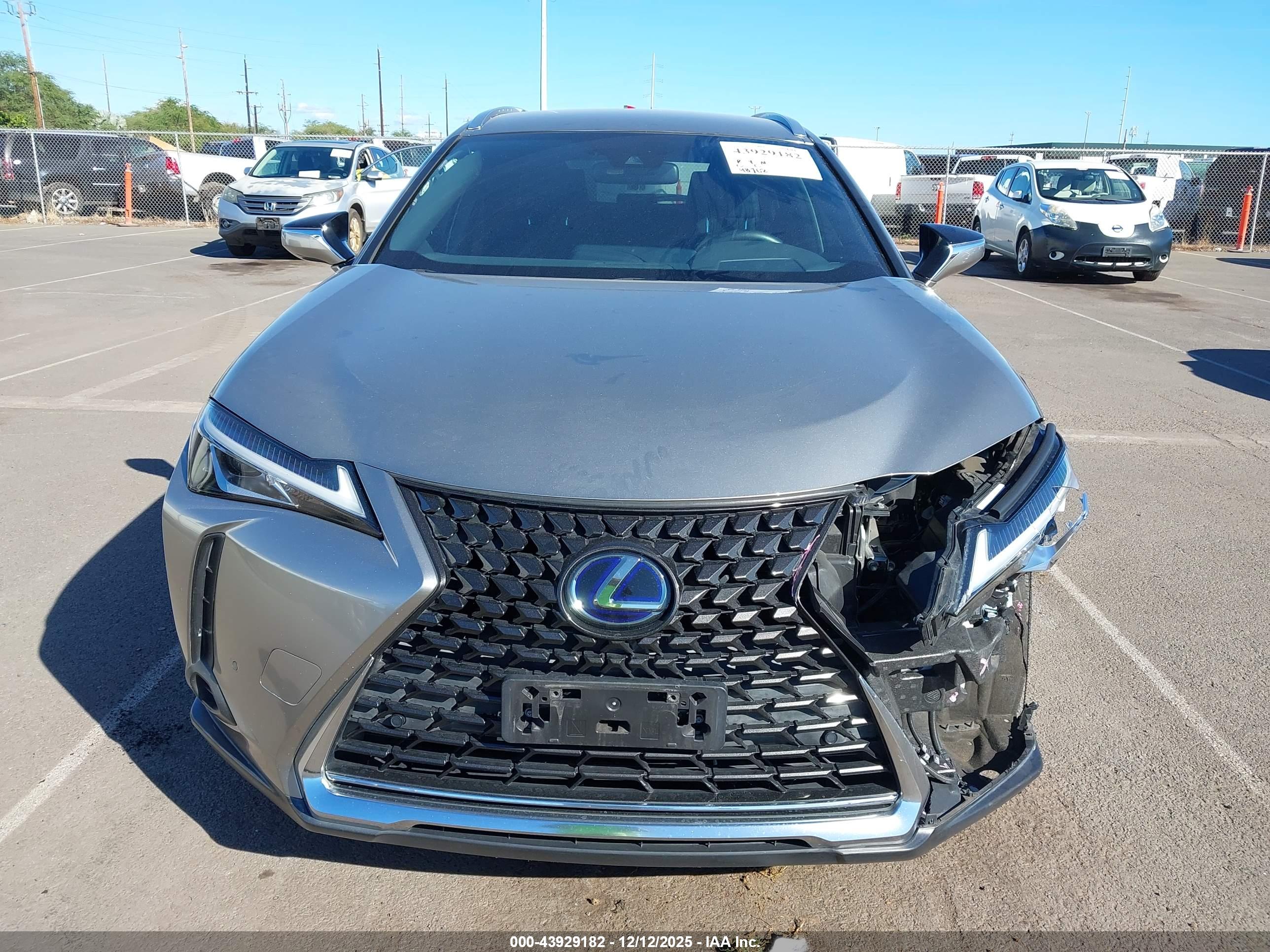 LEXUS UX image 6