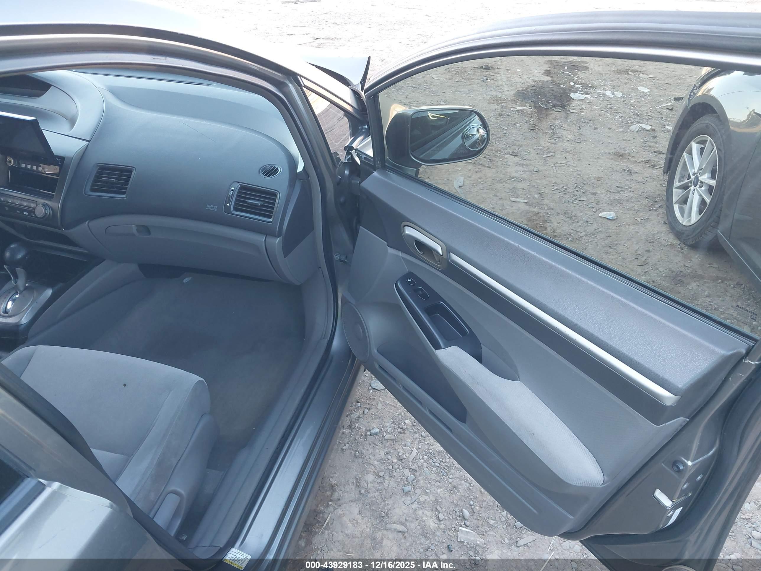 HONDA CIVIC image 5
