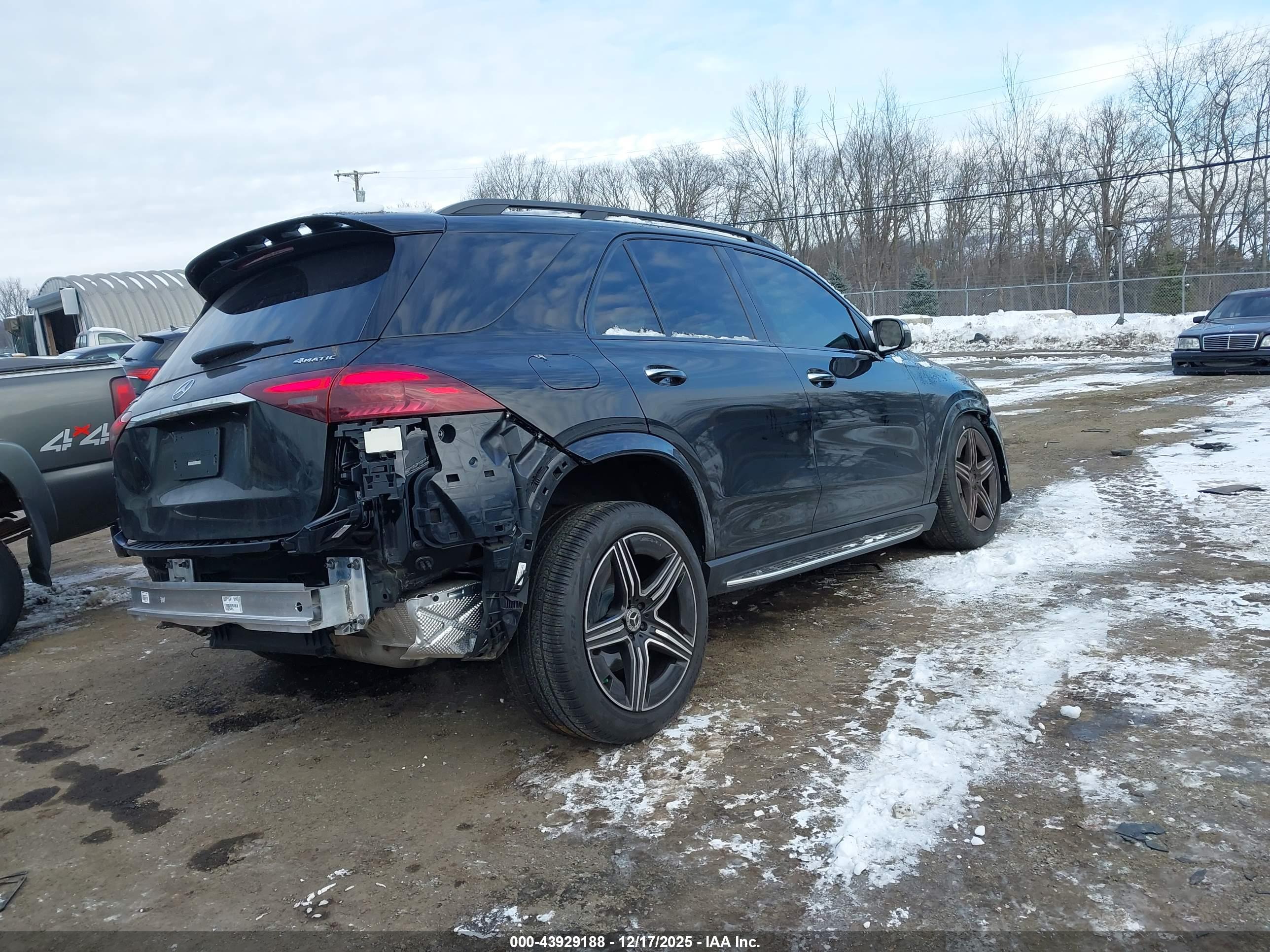 MERCEDES-BENZ GLE image 4