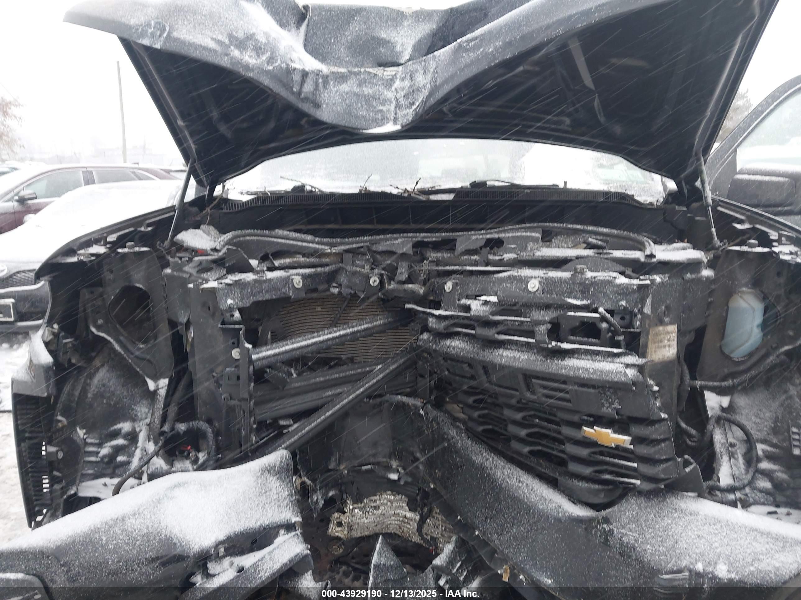 CHEVROLET SILVERADO image 10