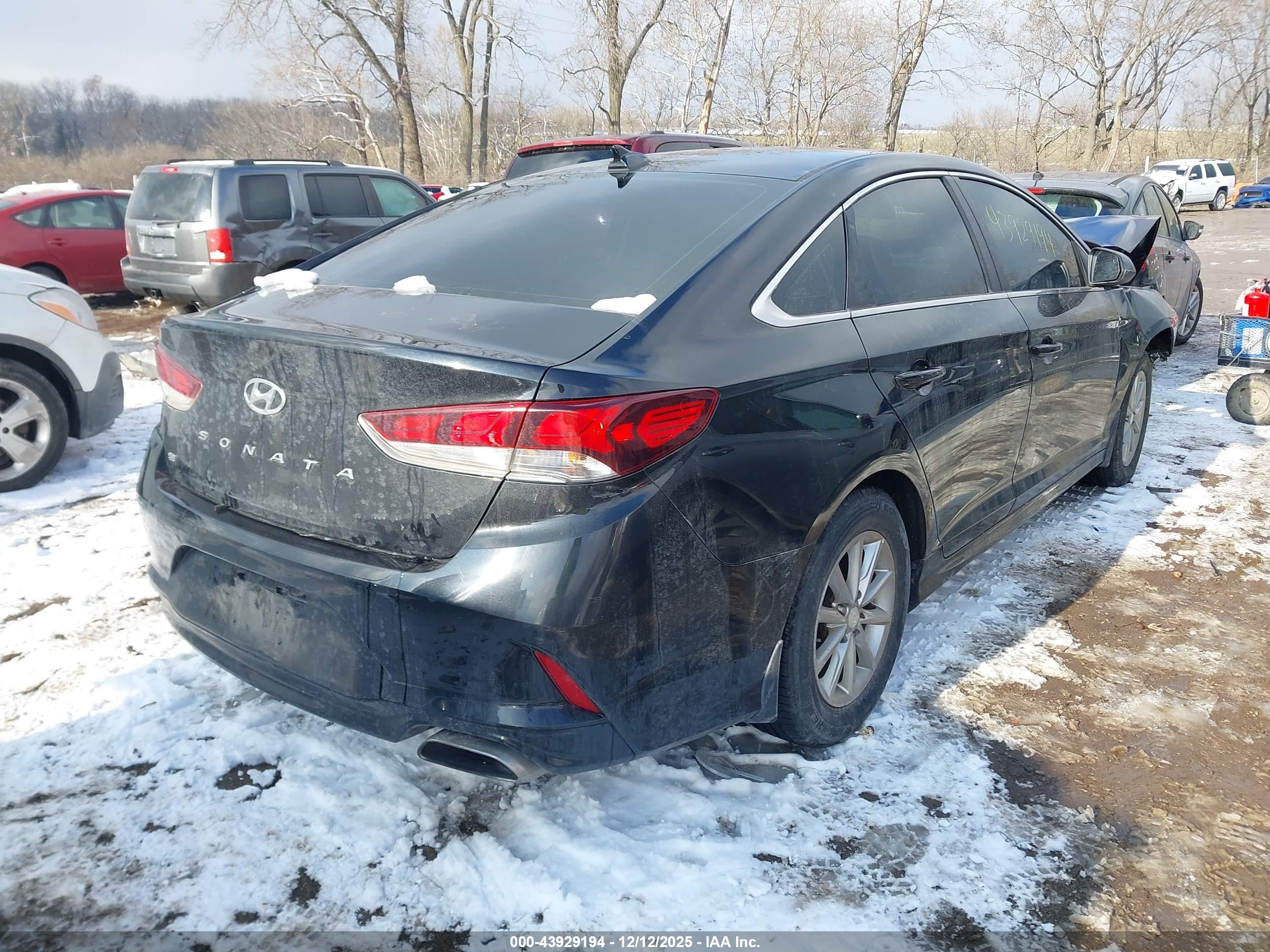 HYUNDAI SONATA image 4