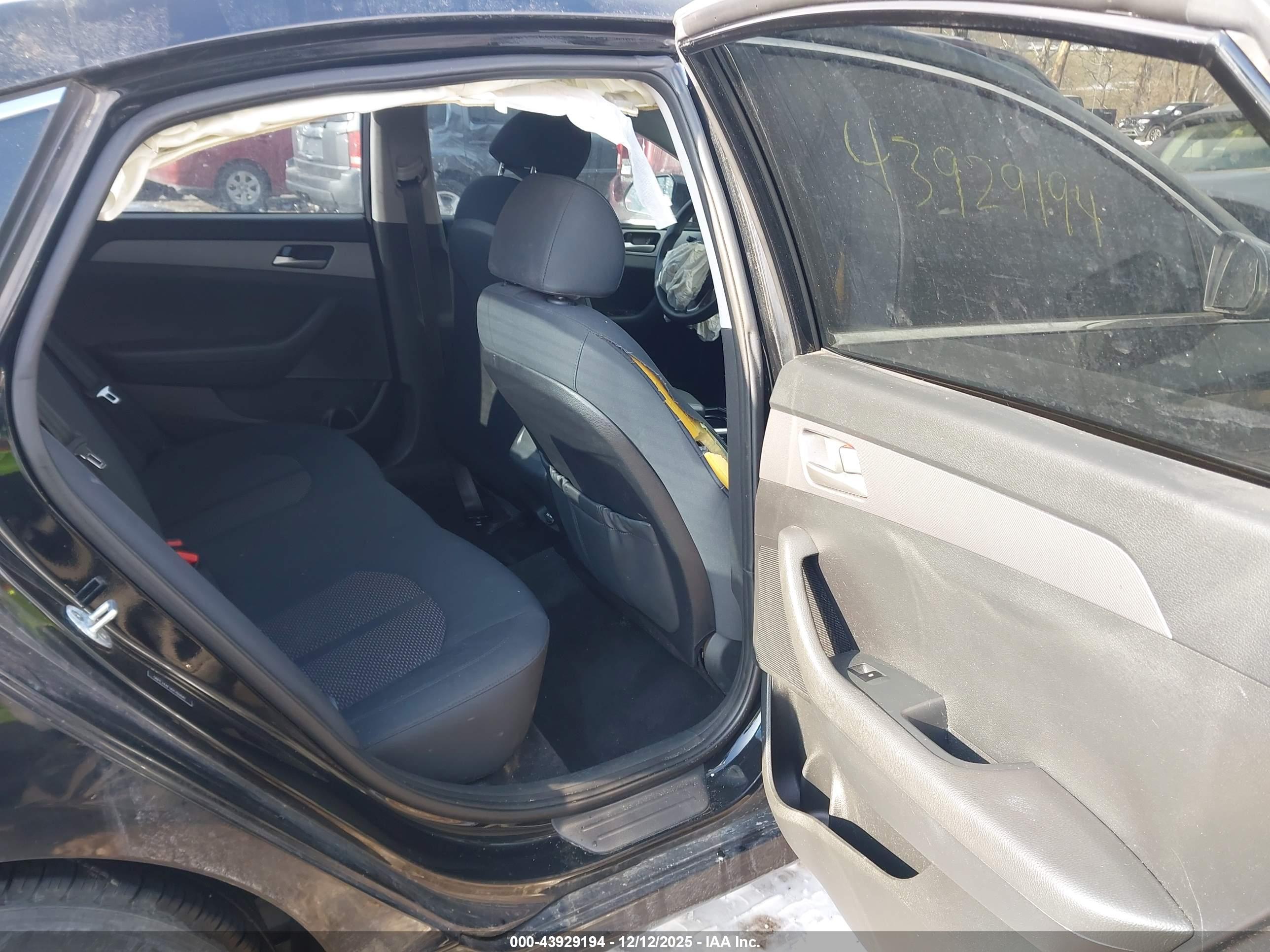 HYUNDAI SONATA image 8