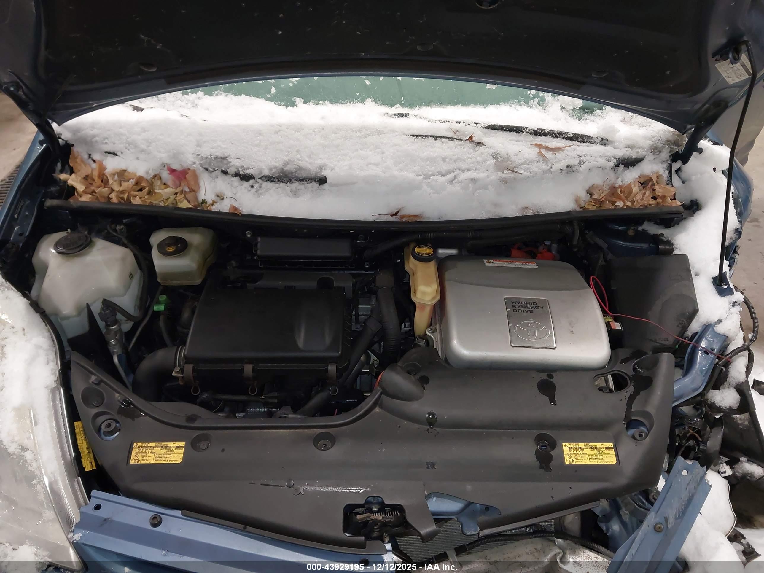 TOYOTA PRIUS image 10