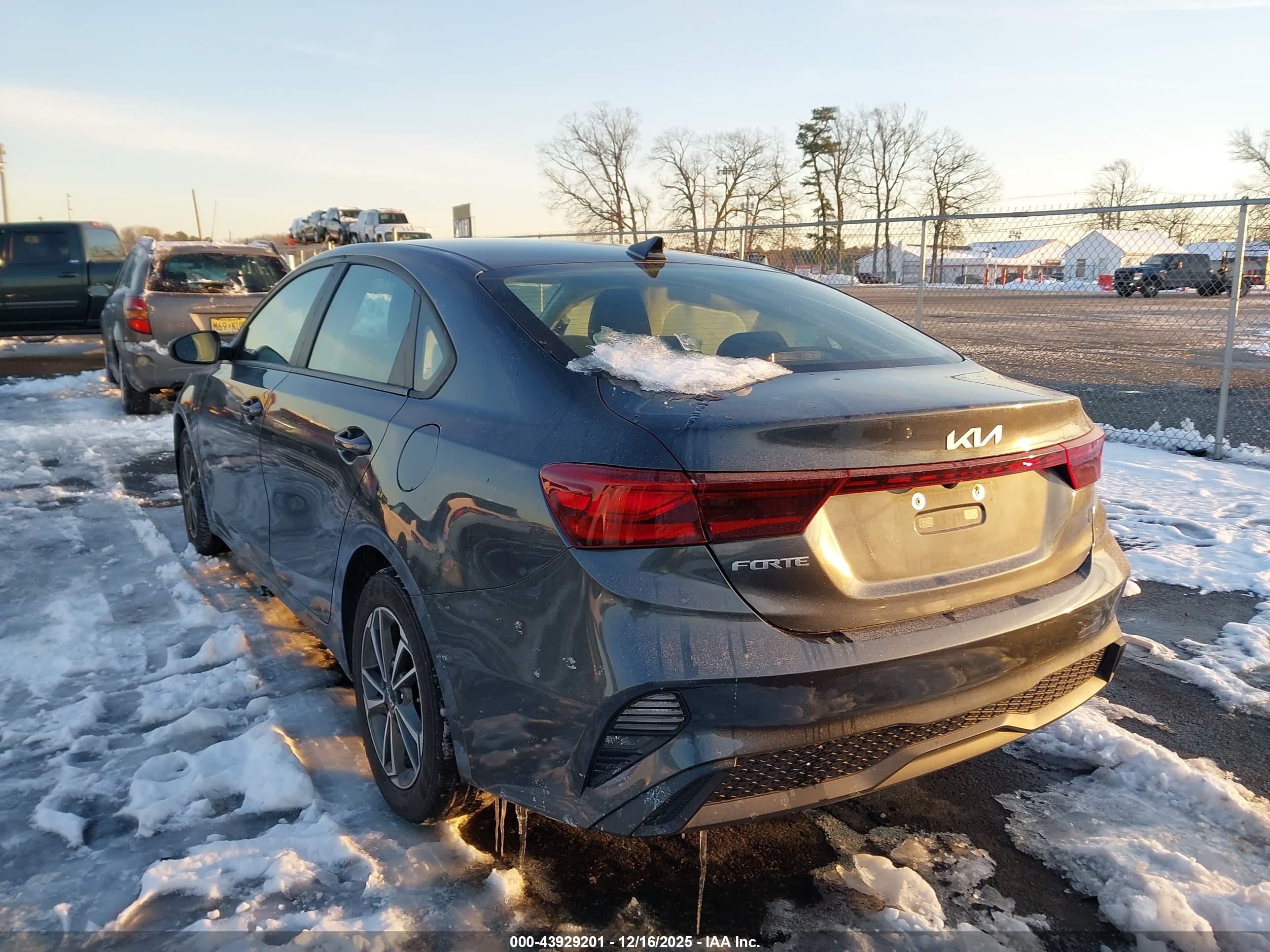 KIA FORTE image 3