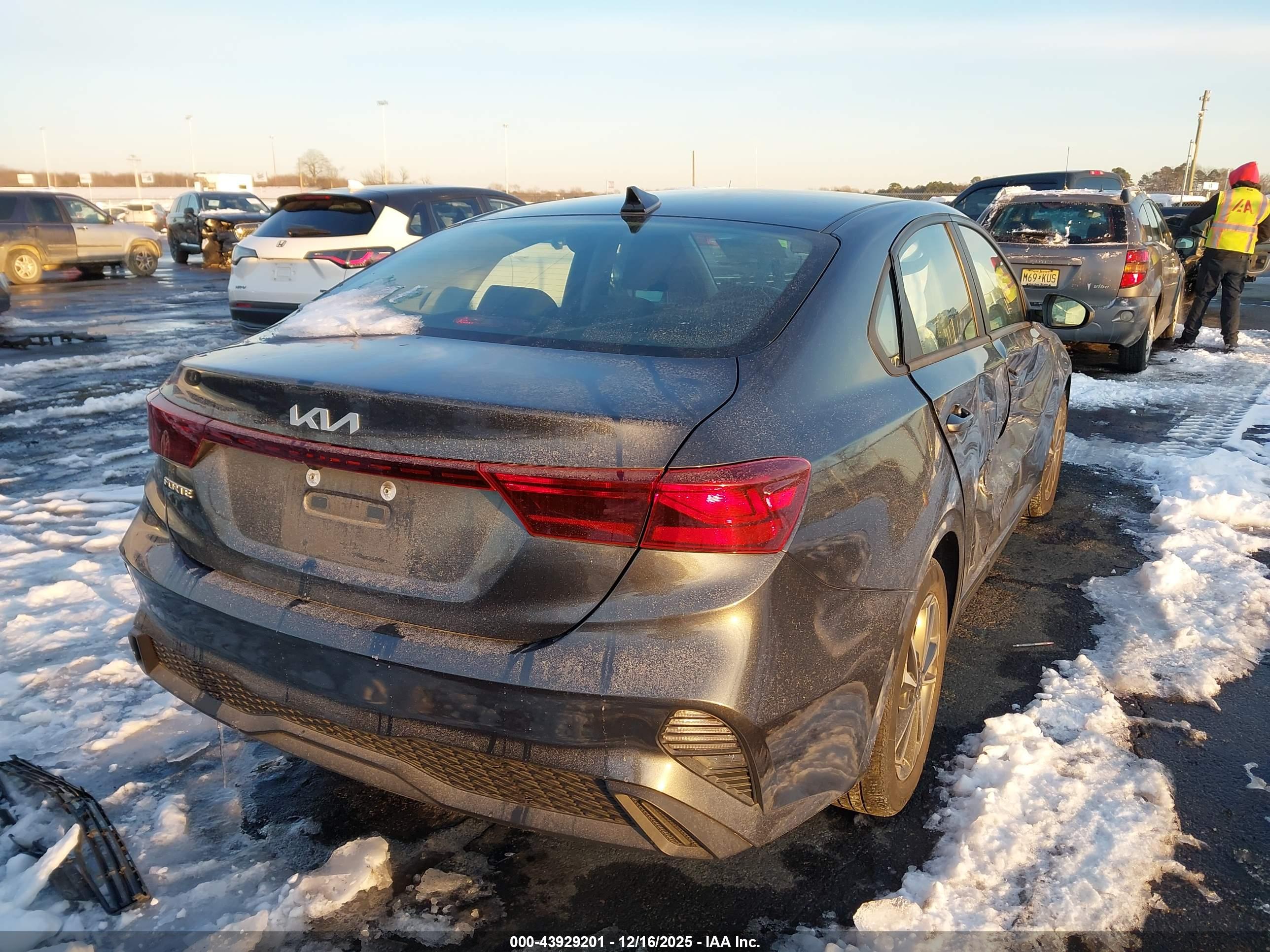 KIA FORTE image 4