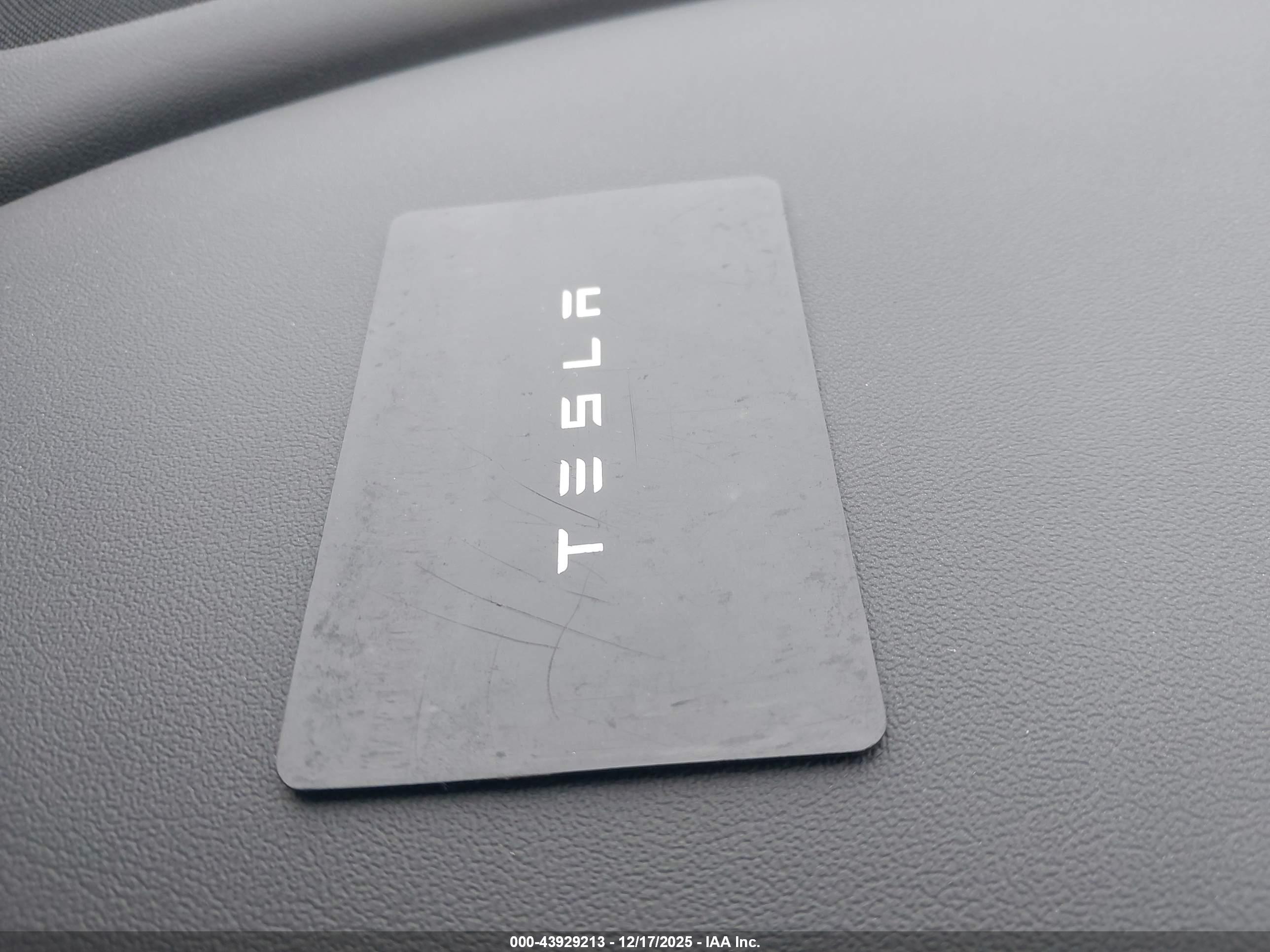 TESLA MODEL image 11
