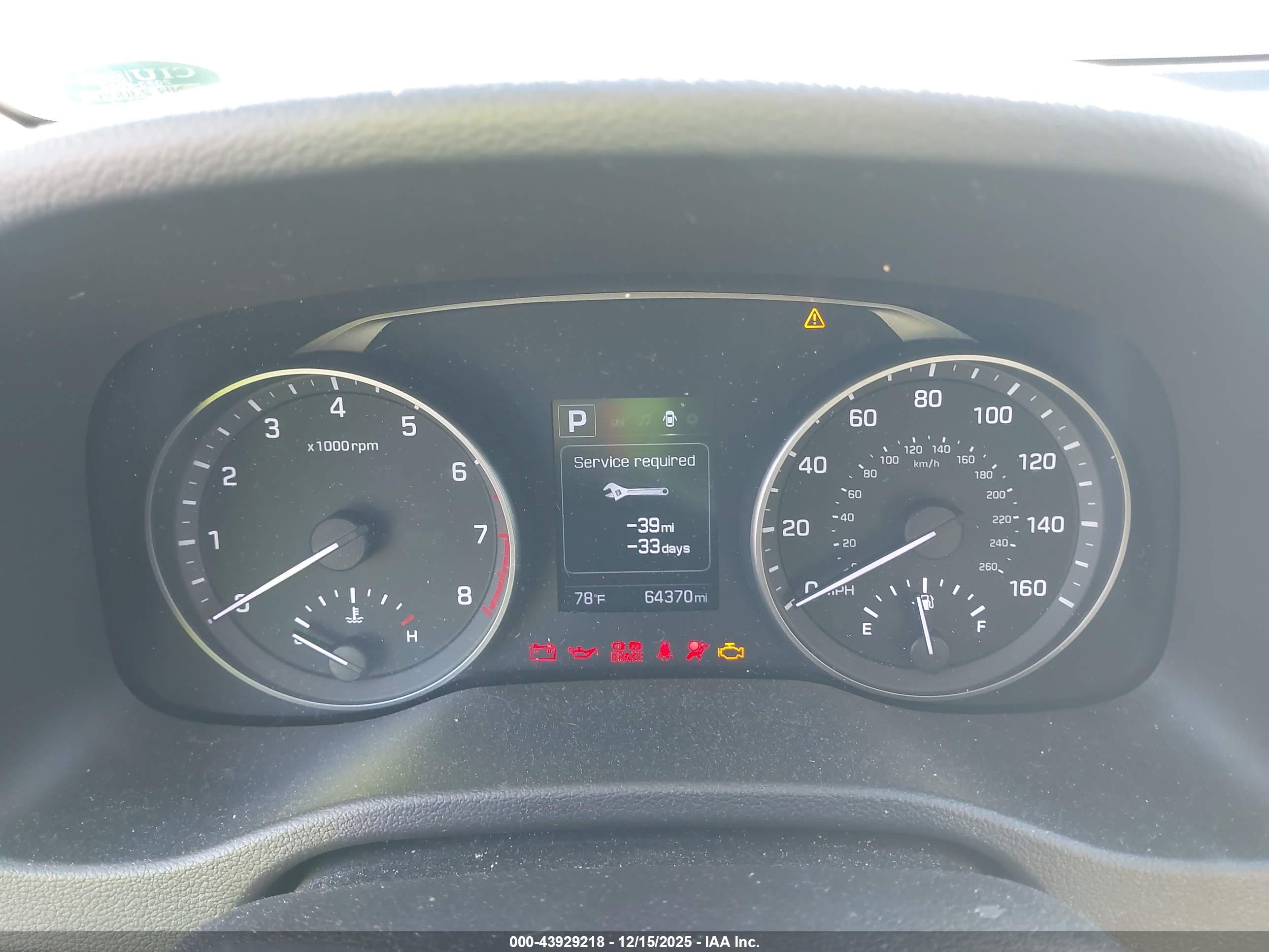 HYUNDAI ELANTRA image 7