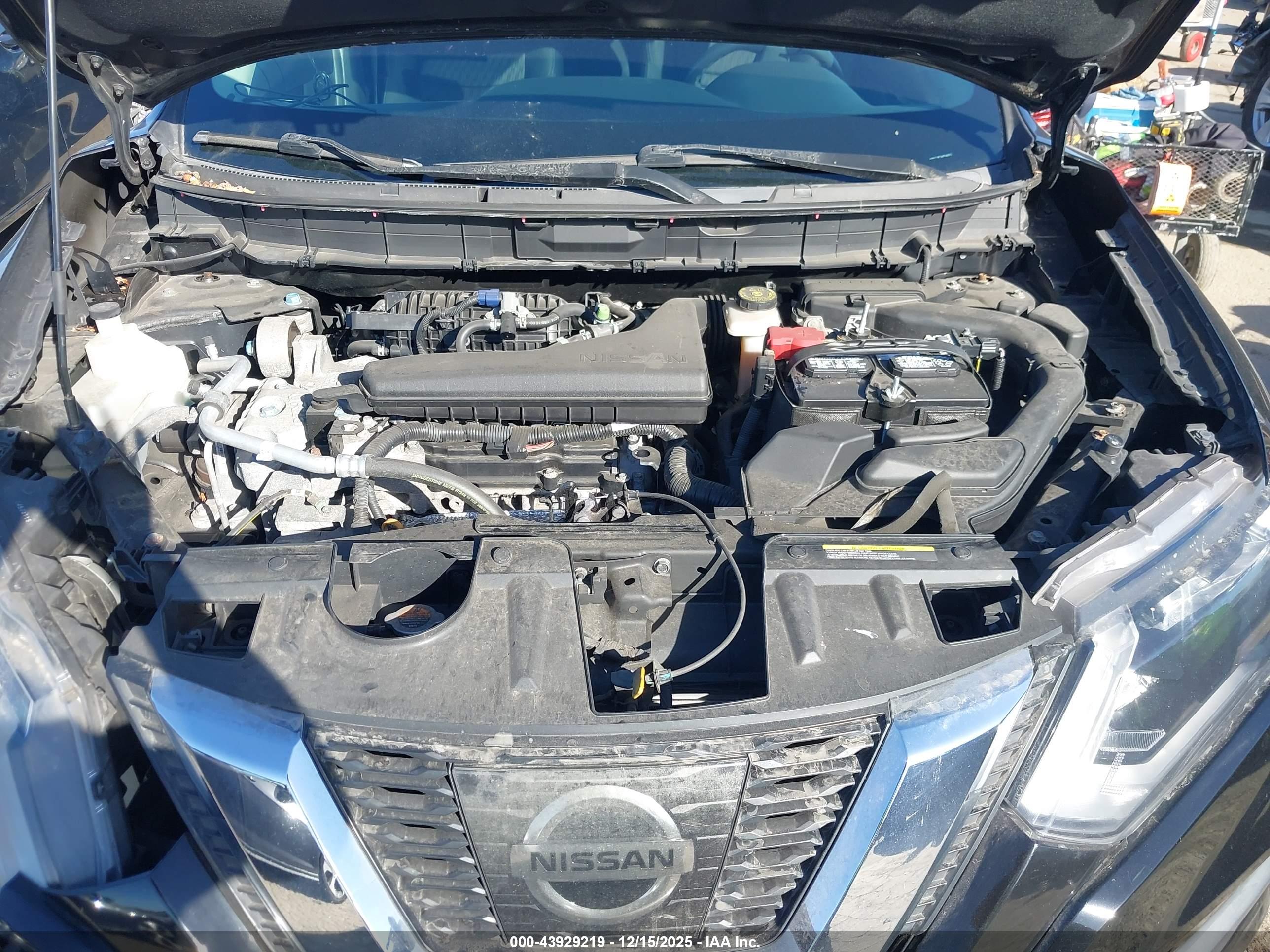 NISSAN ROGUE image 10