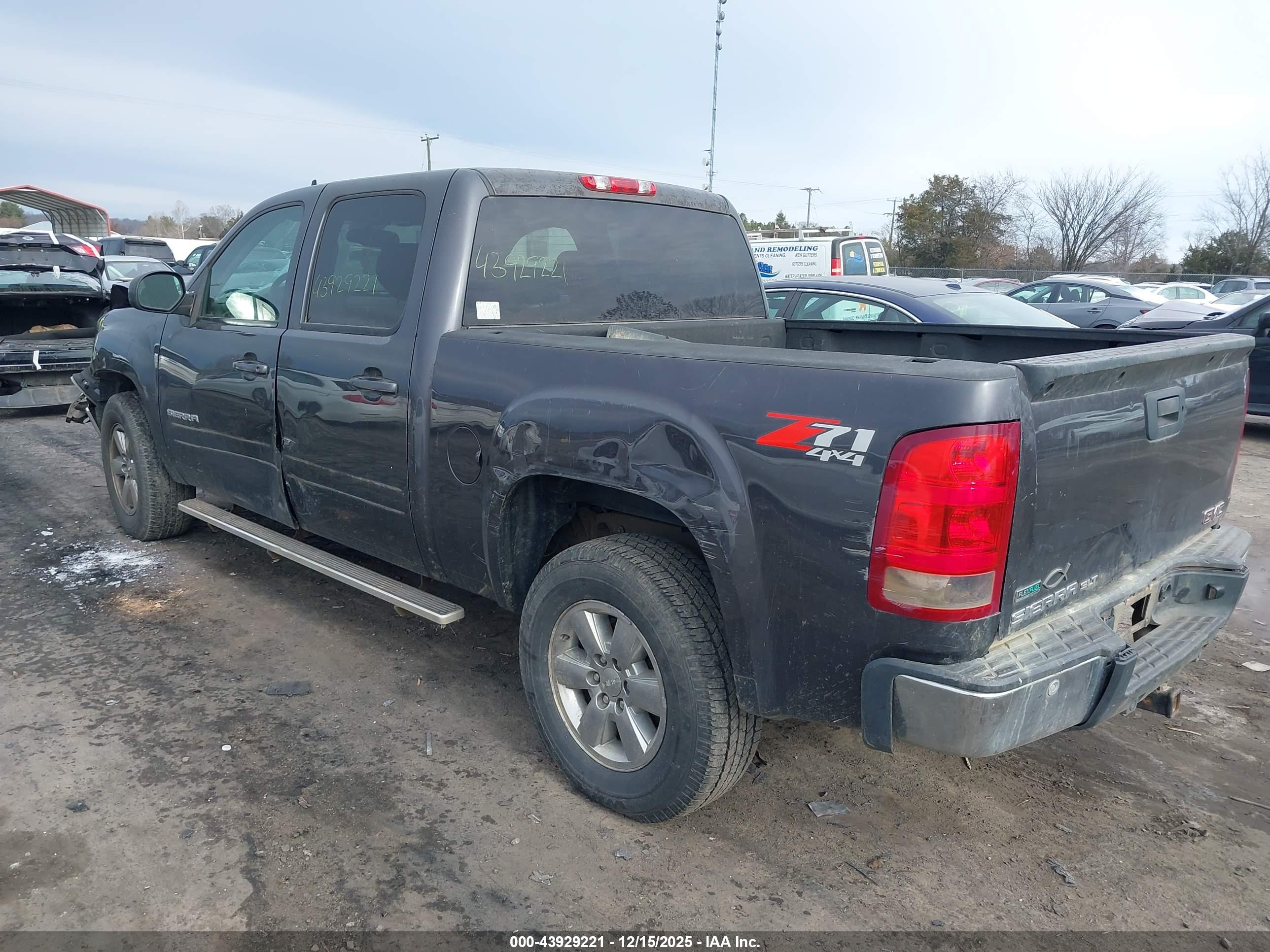 GMC SIERRA image 3