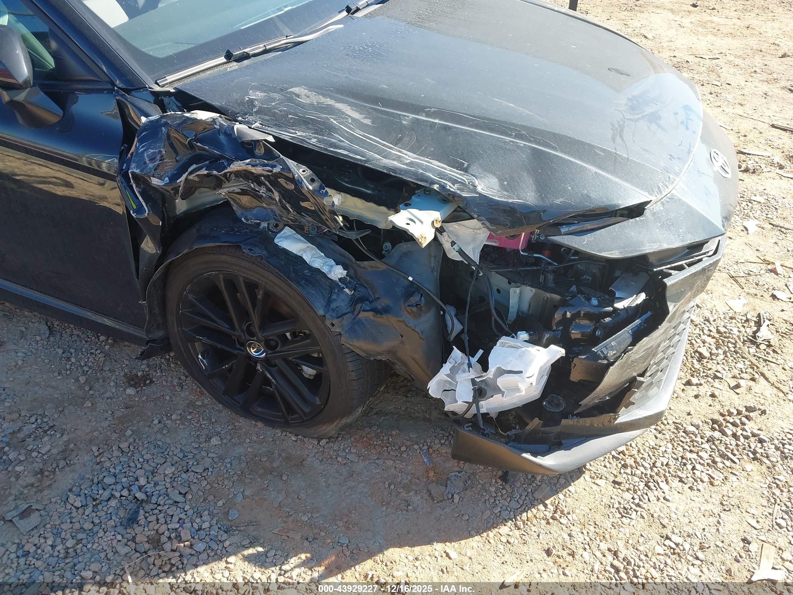 TOYOTA CAMRY image 6