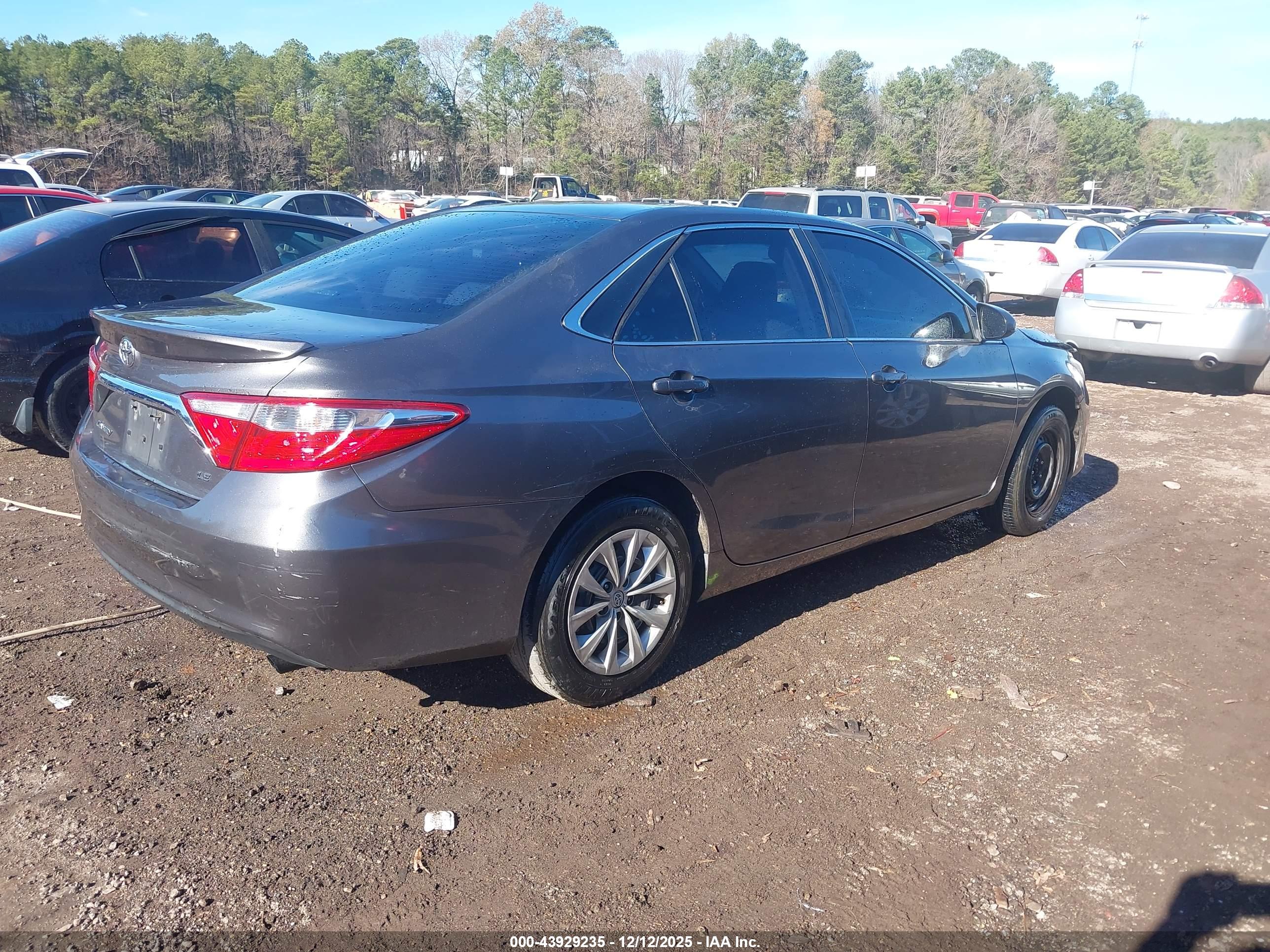 TOYOTA CAMRY image 4