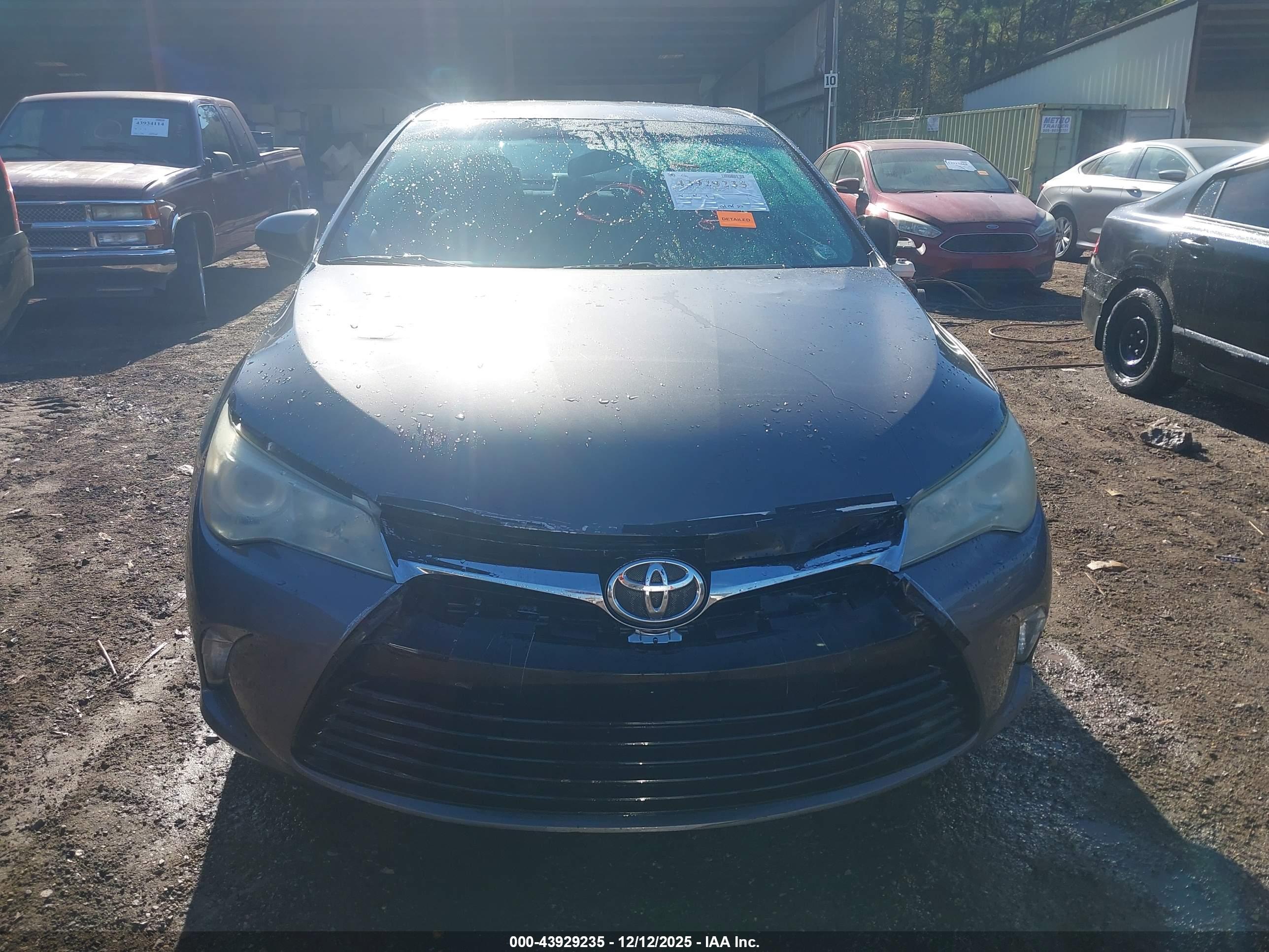 TOYOTA CAMRY image 6