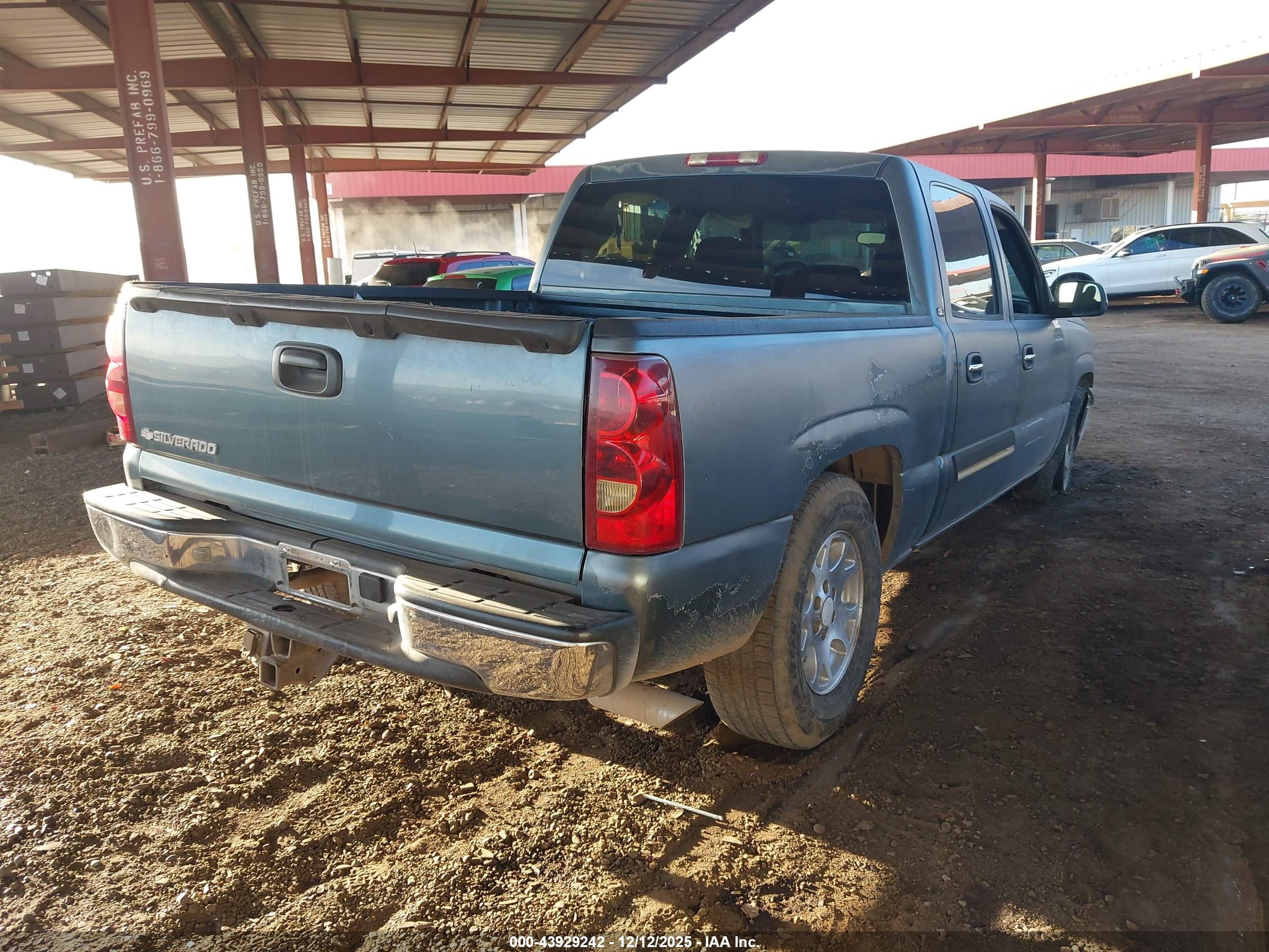 CHEVROLET SILVERADO image 4
