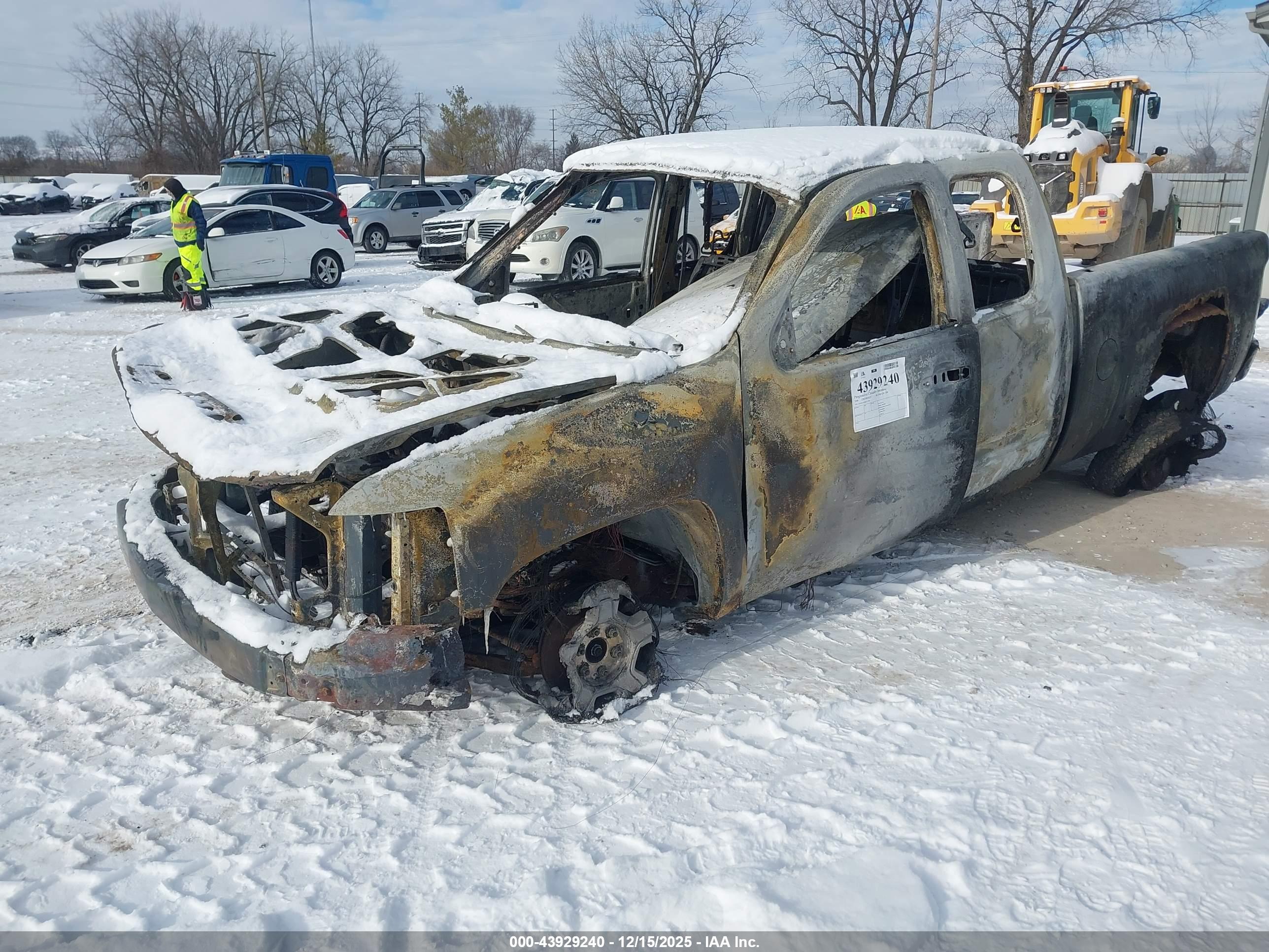 CHEVROLET SILVERADO image 2