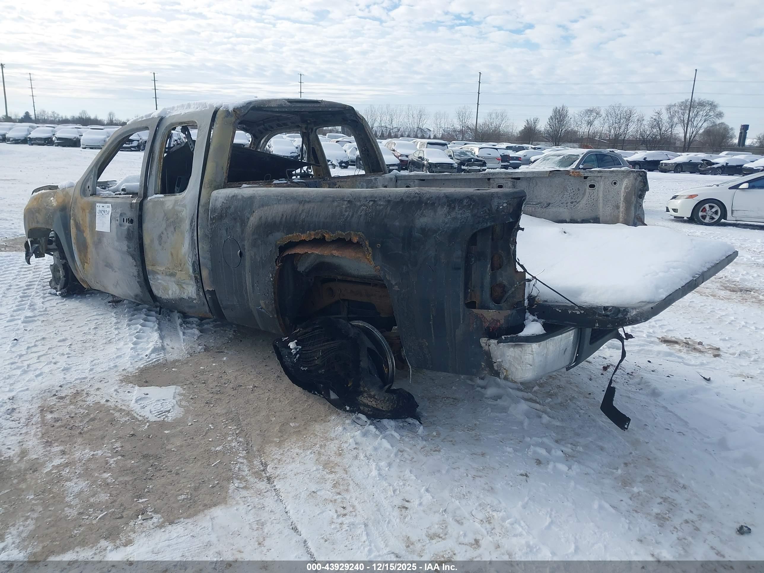 CHEVROLET SILVERADO image 3