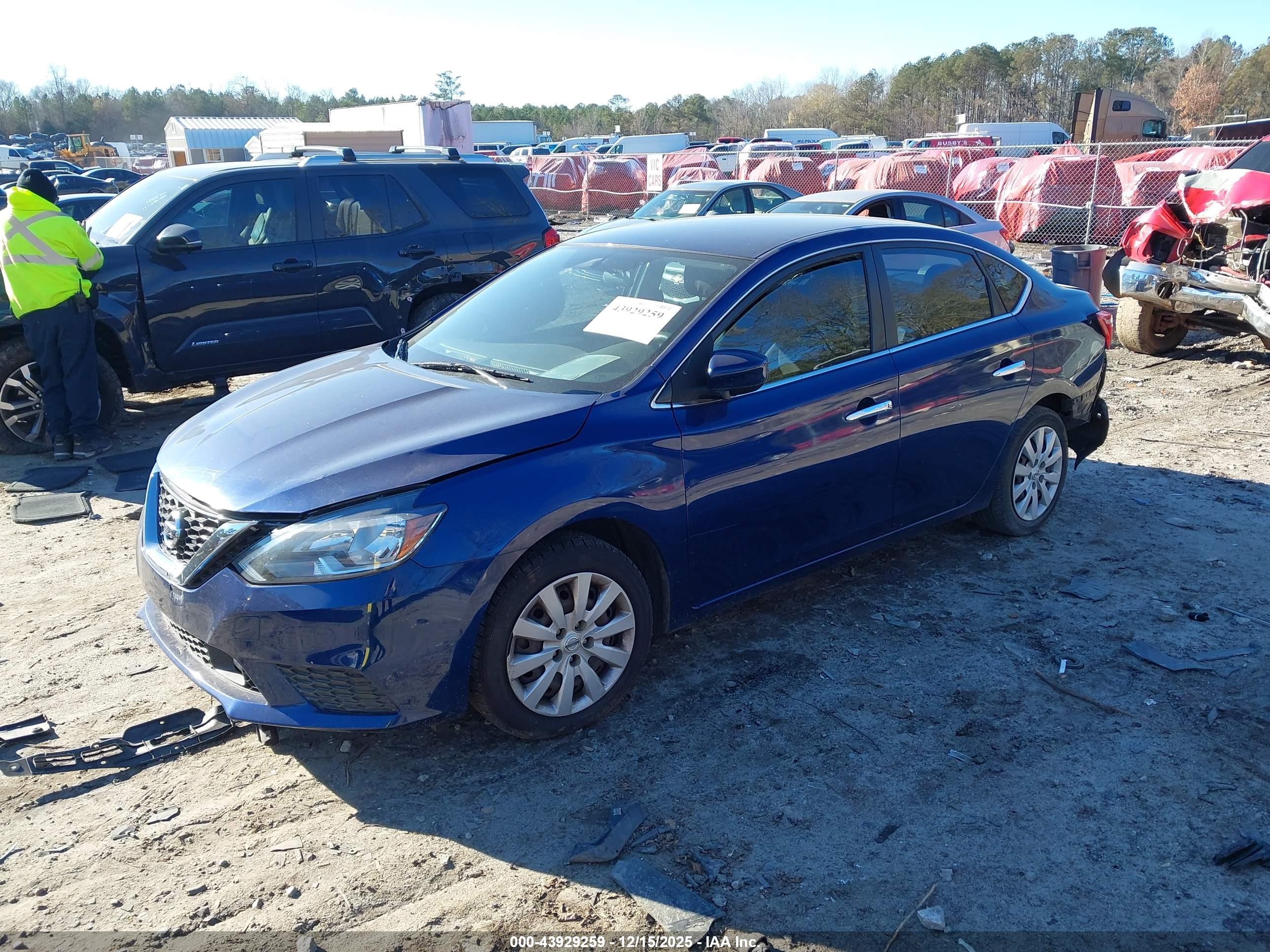 NISSAN SENTRA image 2