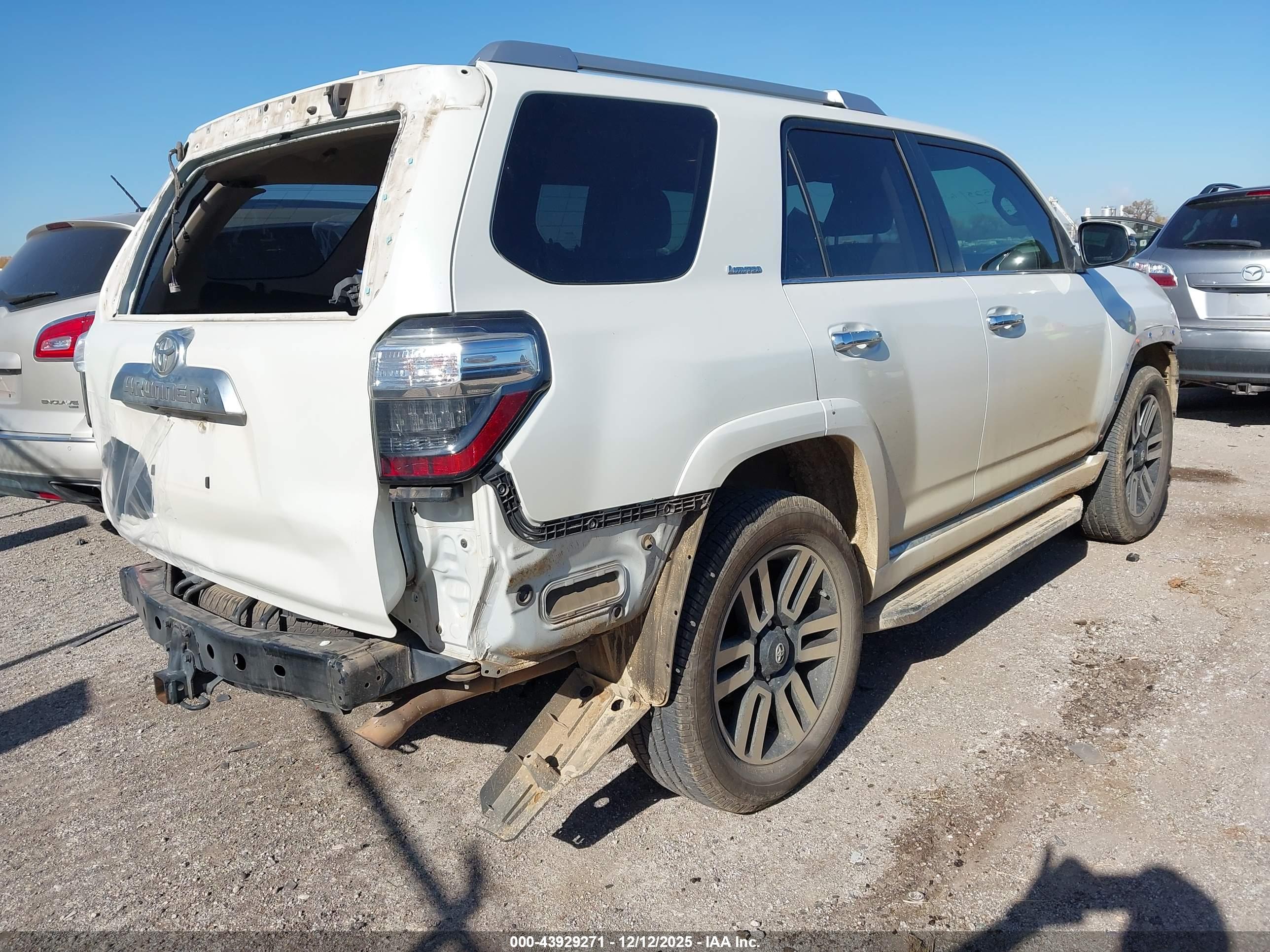 TOYOTA 4RUNNER image 4