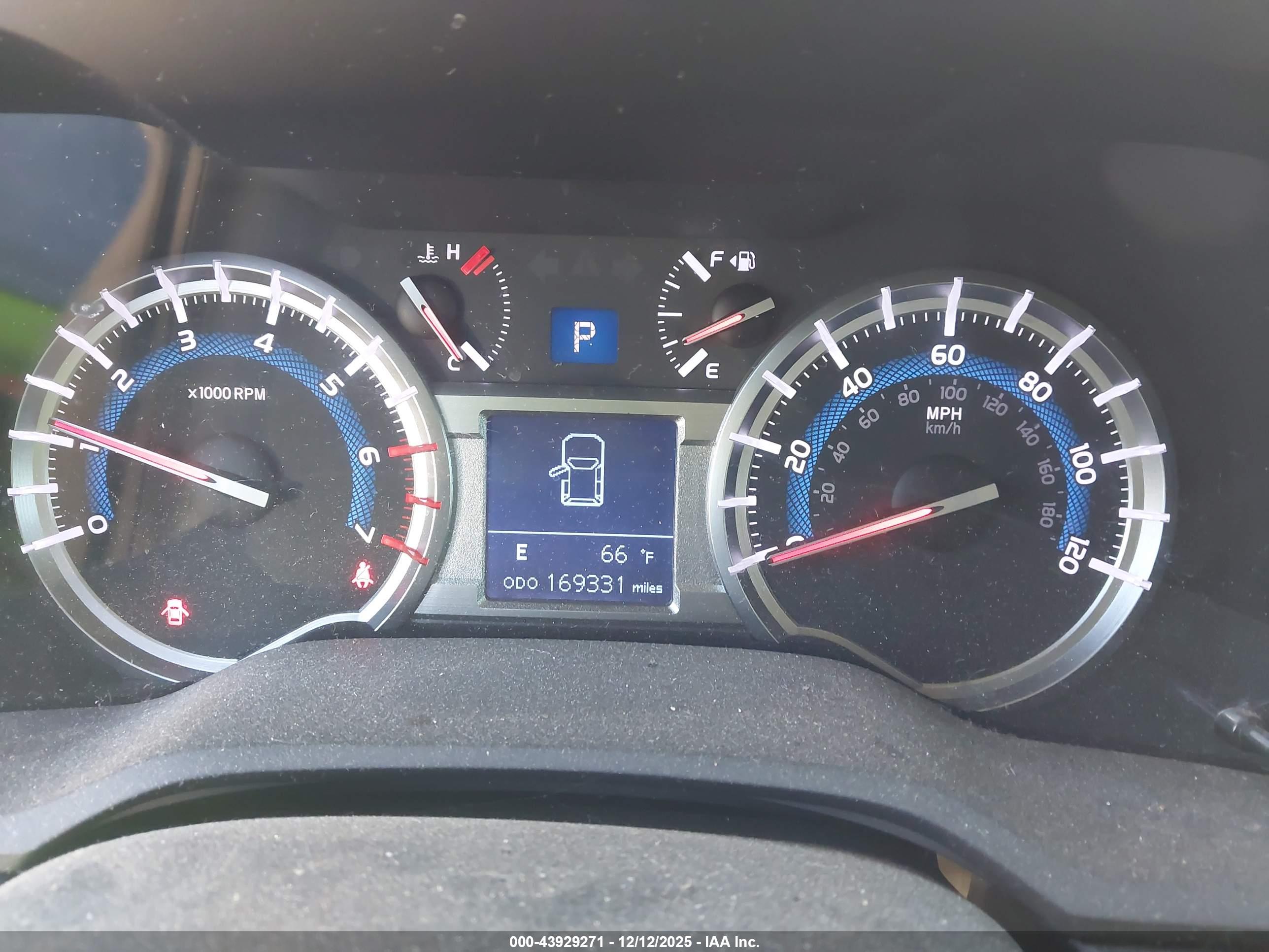 TOYOTA 4RUNNER image 7