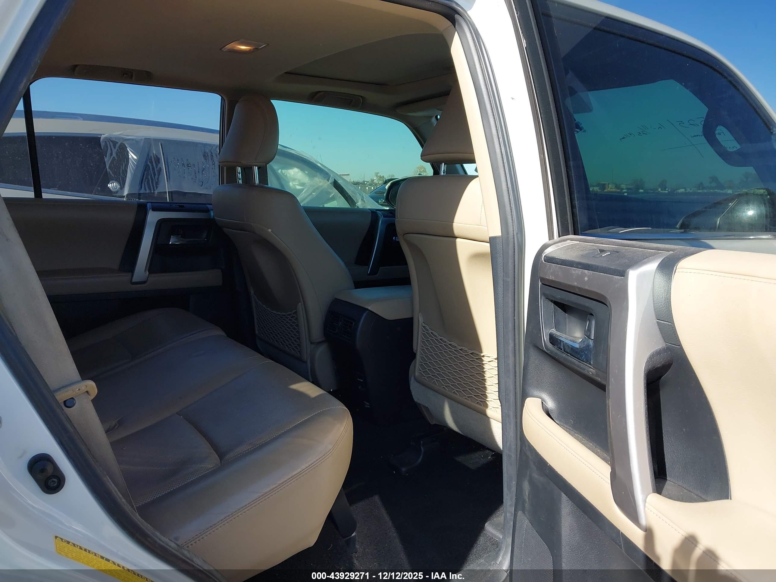 TOYOTA 4RUNNER image 8