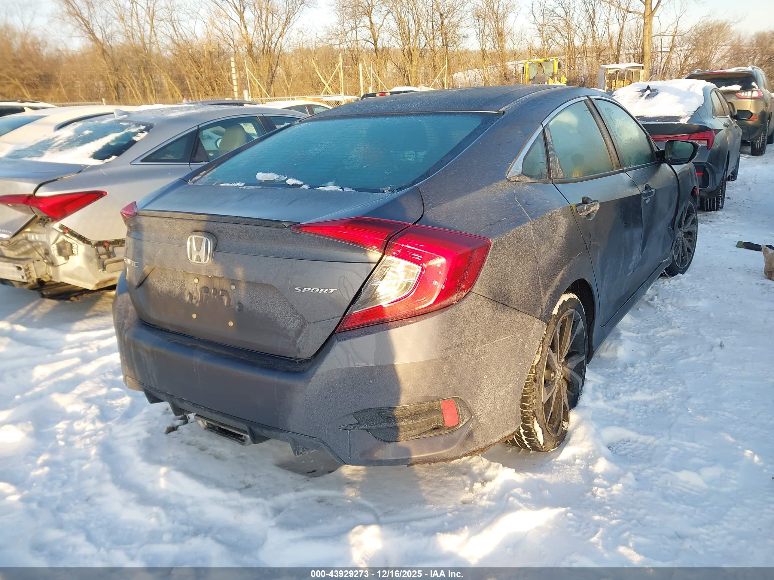 HONDA CIVIC image 4