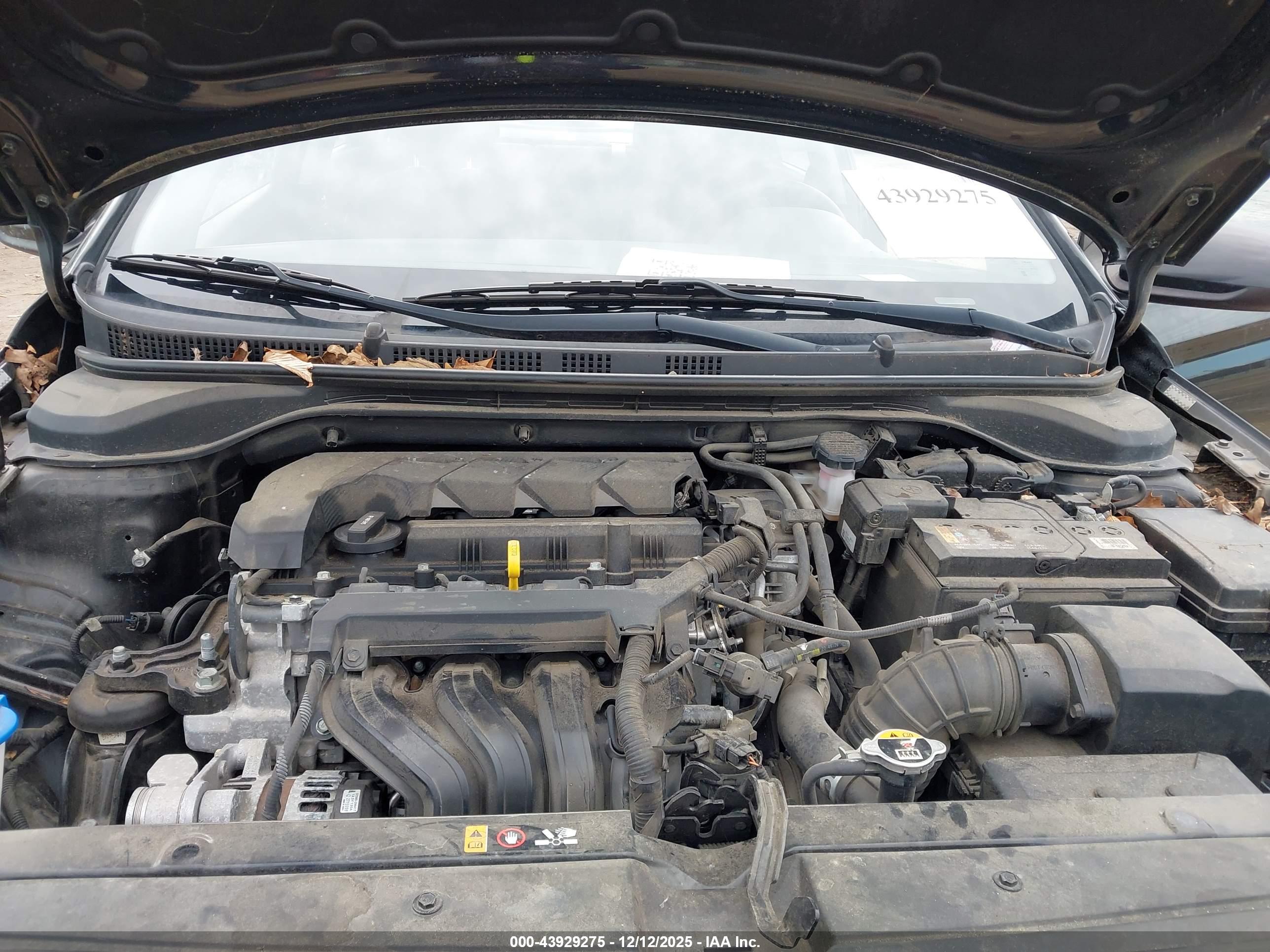 HYUNDAI ACCENT image 10