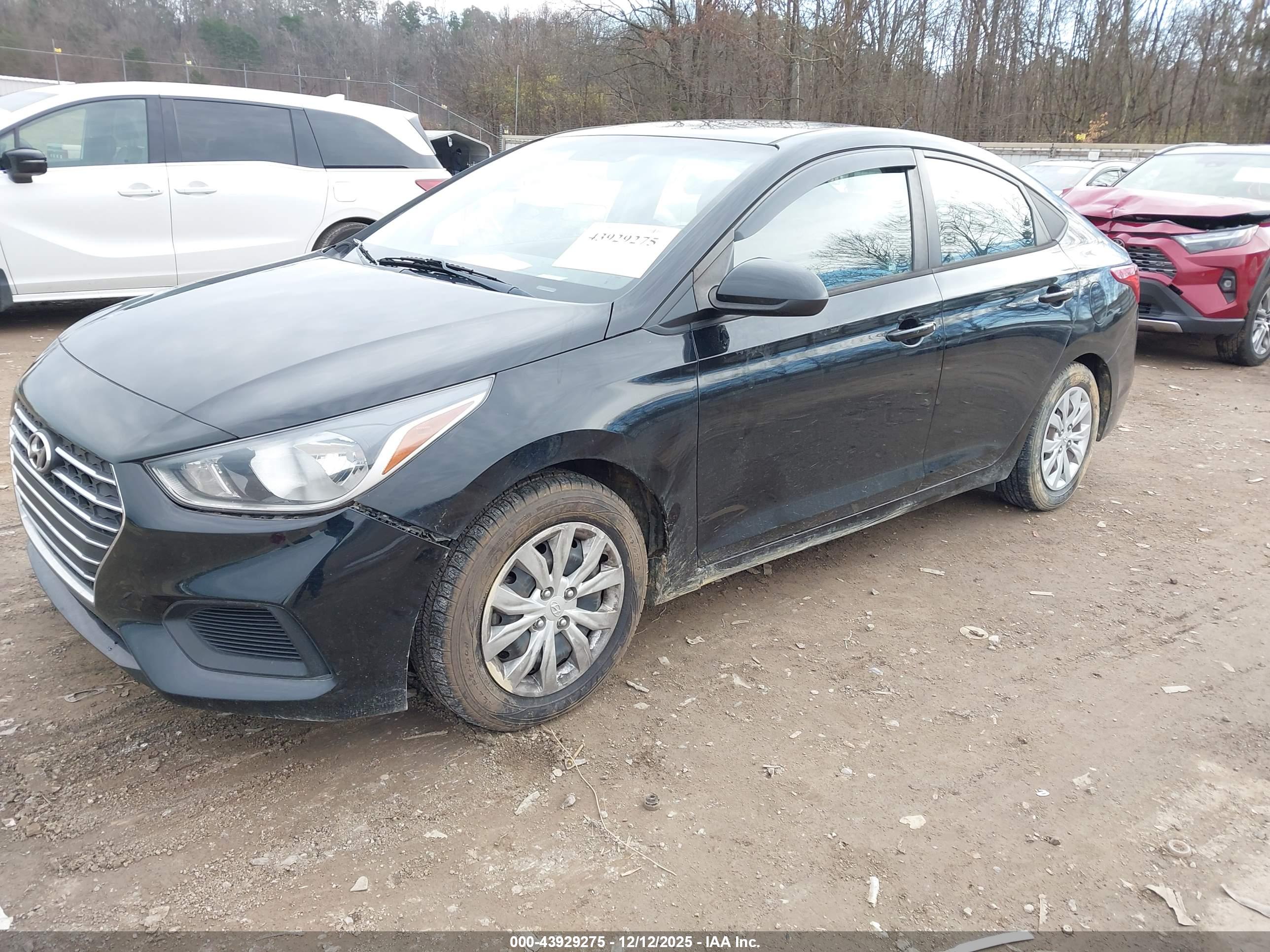 HYUNDAI ACCENT image 2