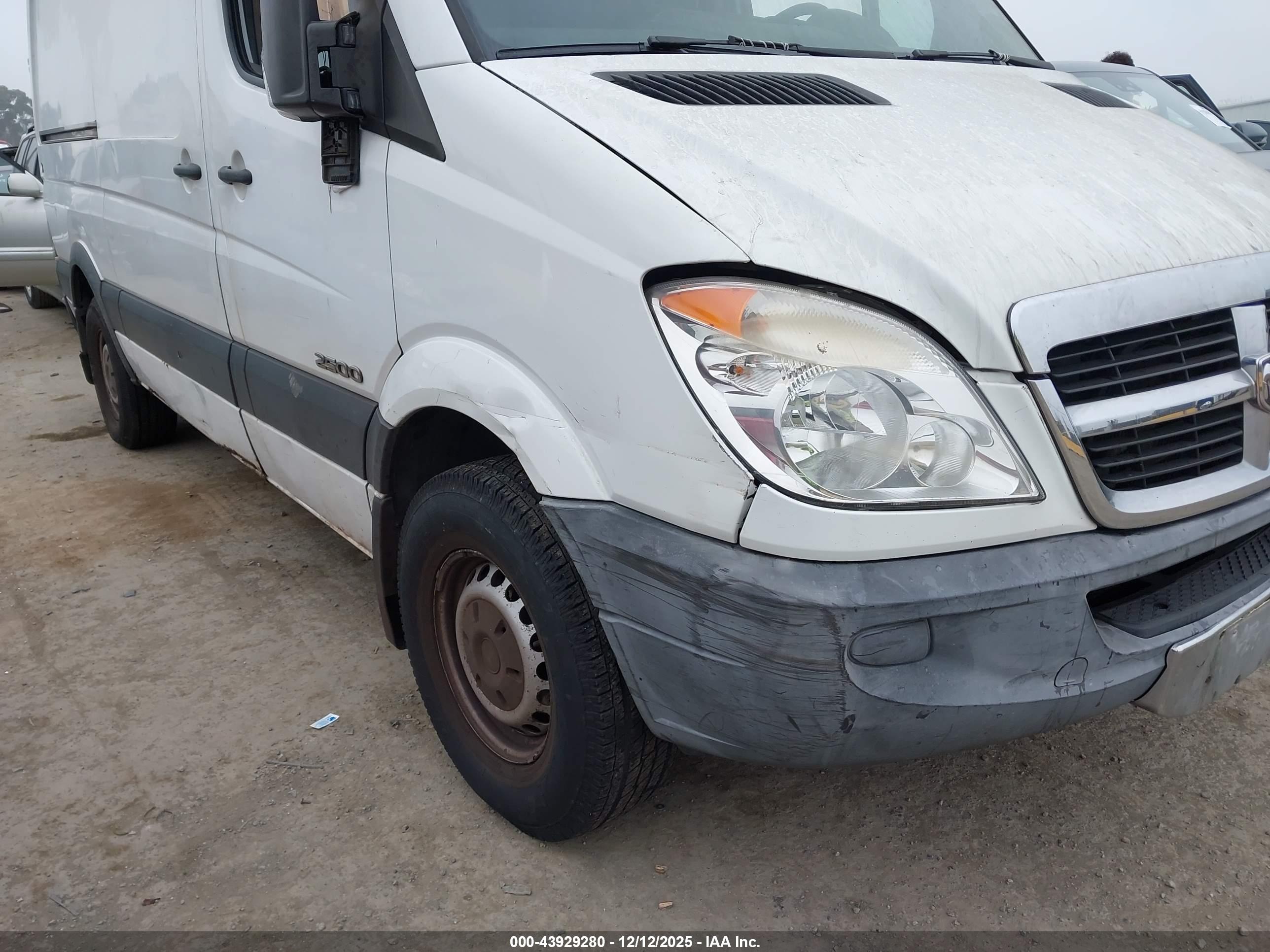 DODGE SPRINTER image 6