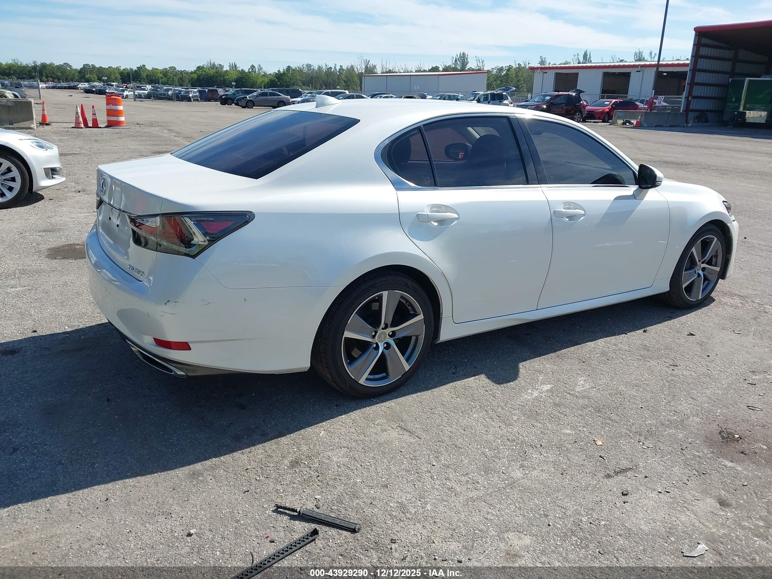 LEXUS GS image 4