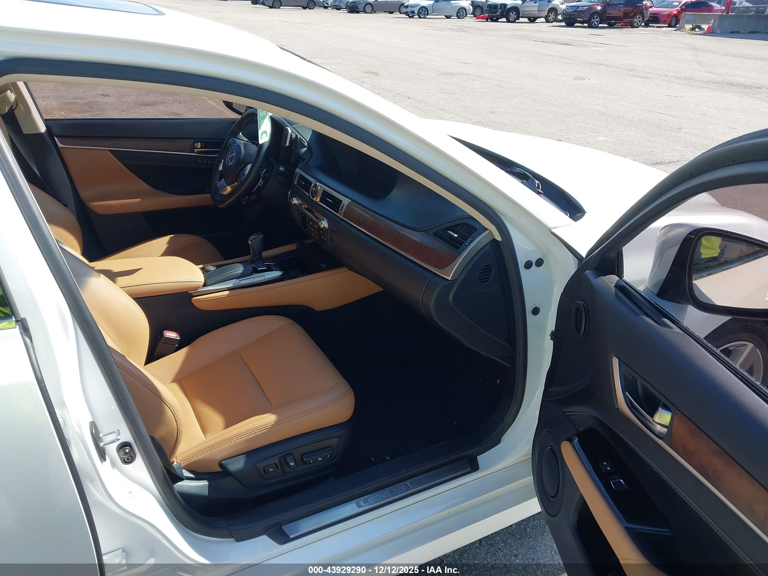 LEXUS GS image 5