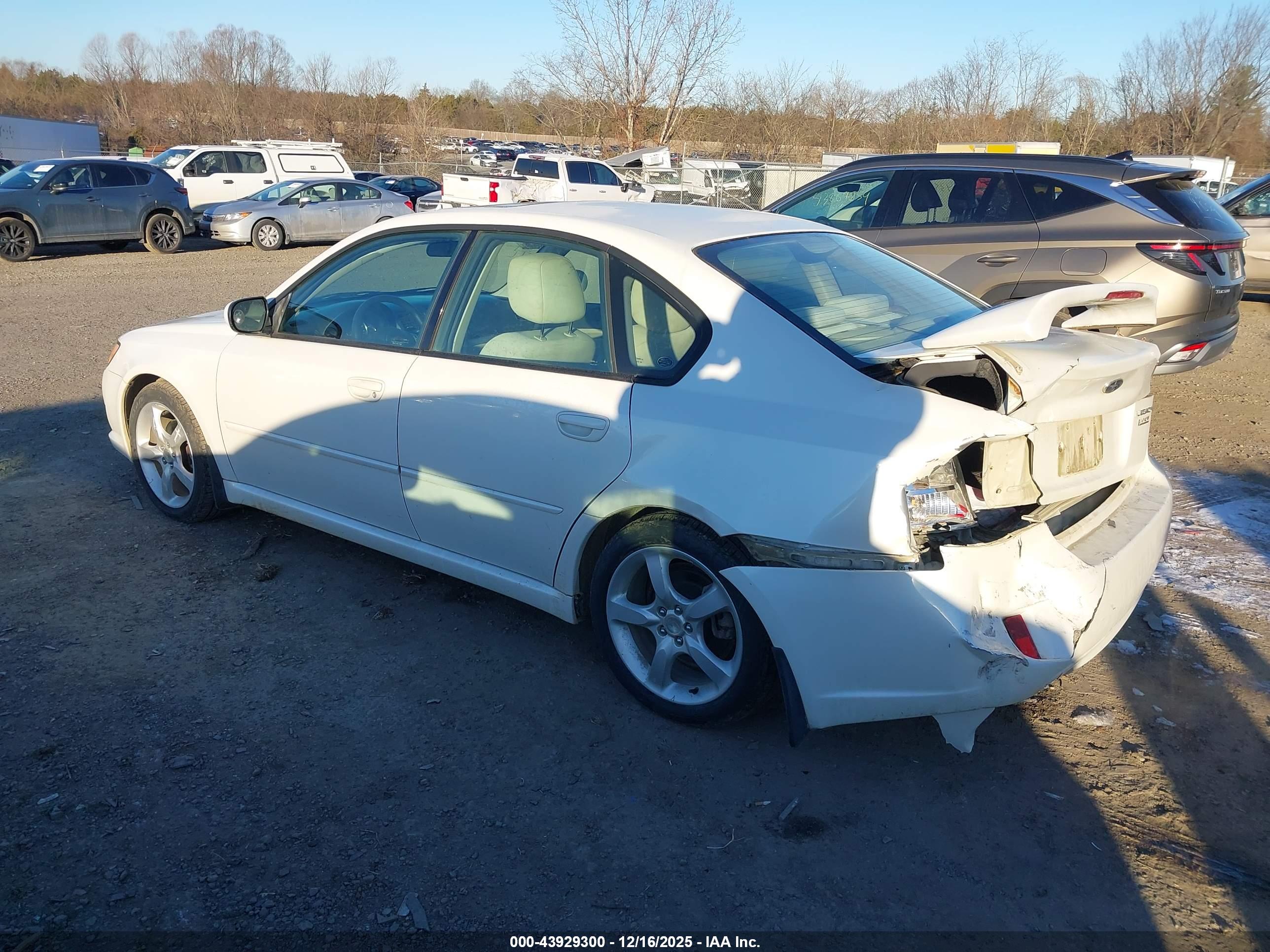 SUBARU LEGACY image 3