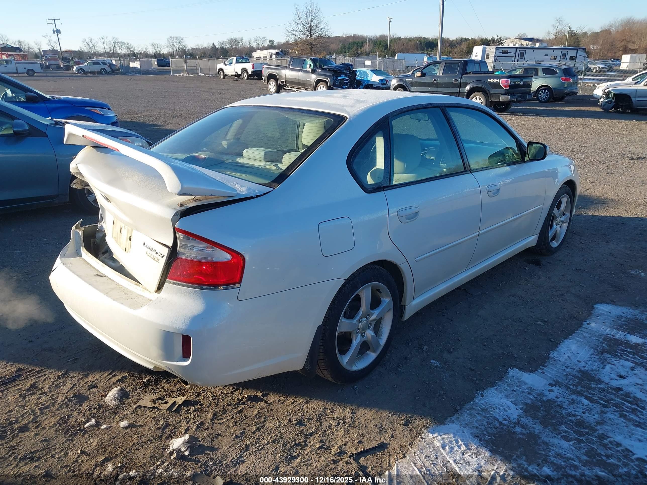 SUBARU LEGACY image 4