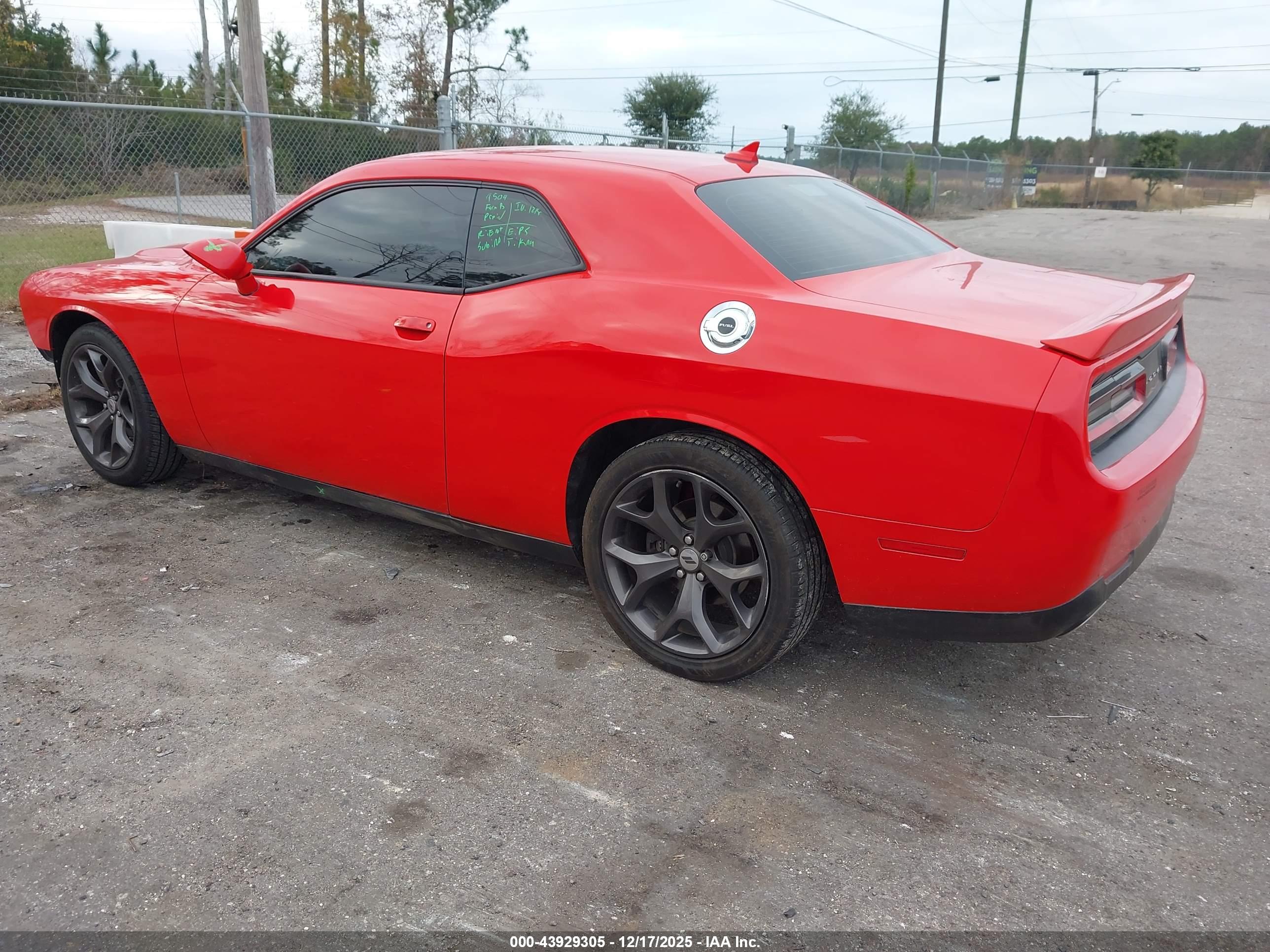 DODGE CHALLENGER image 3