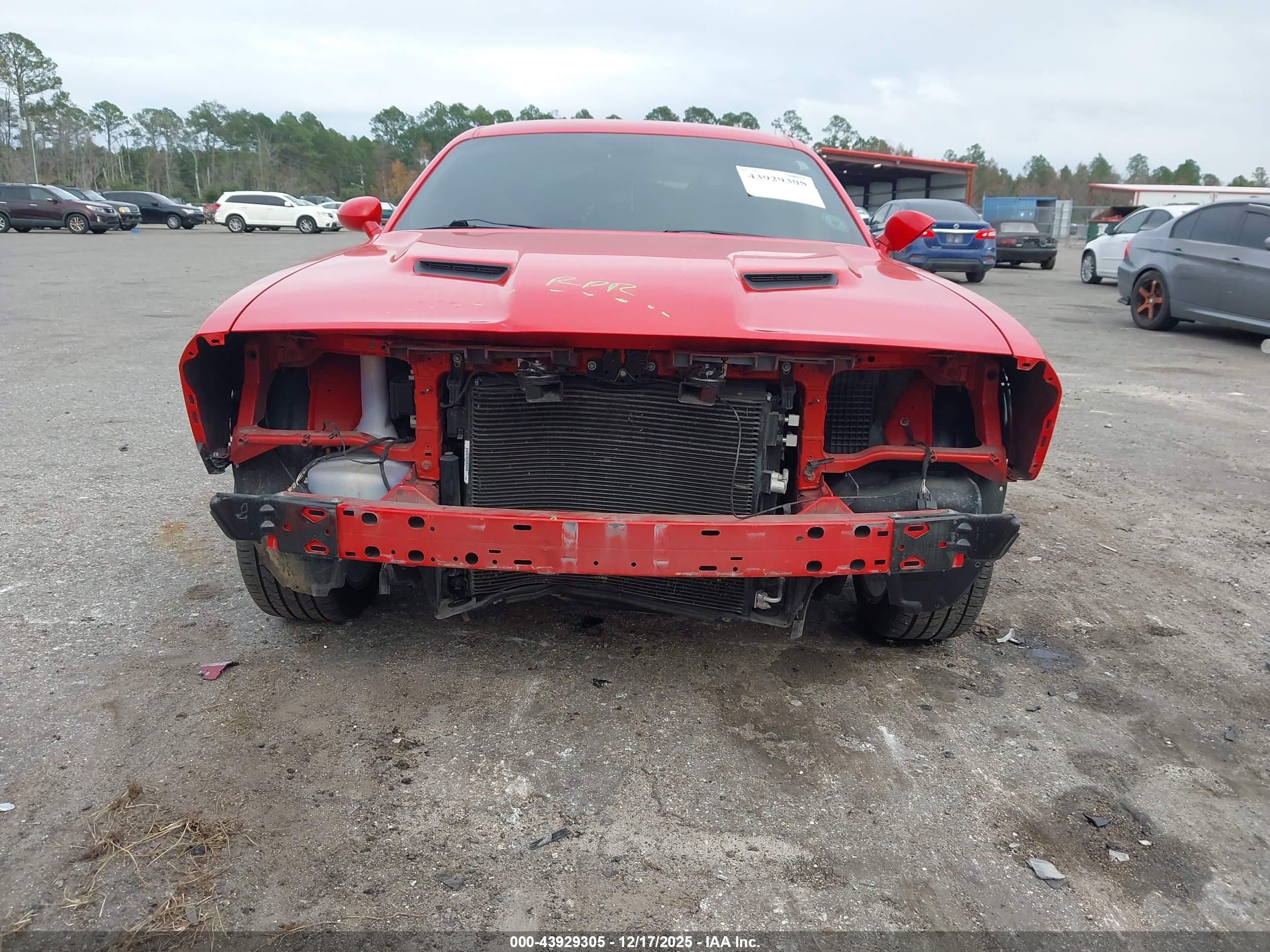 DODGE CHALLENGER image 6