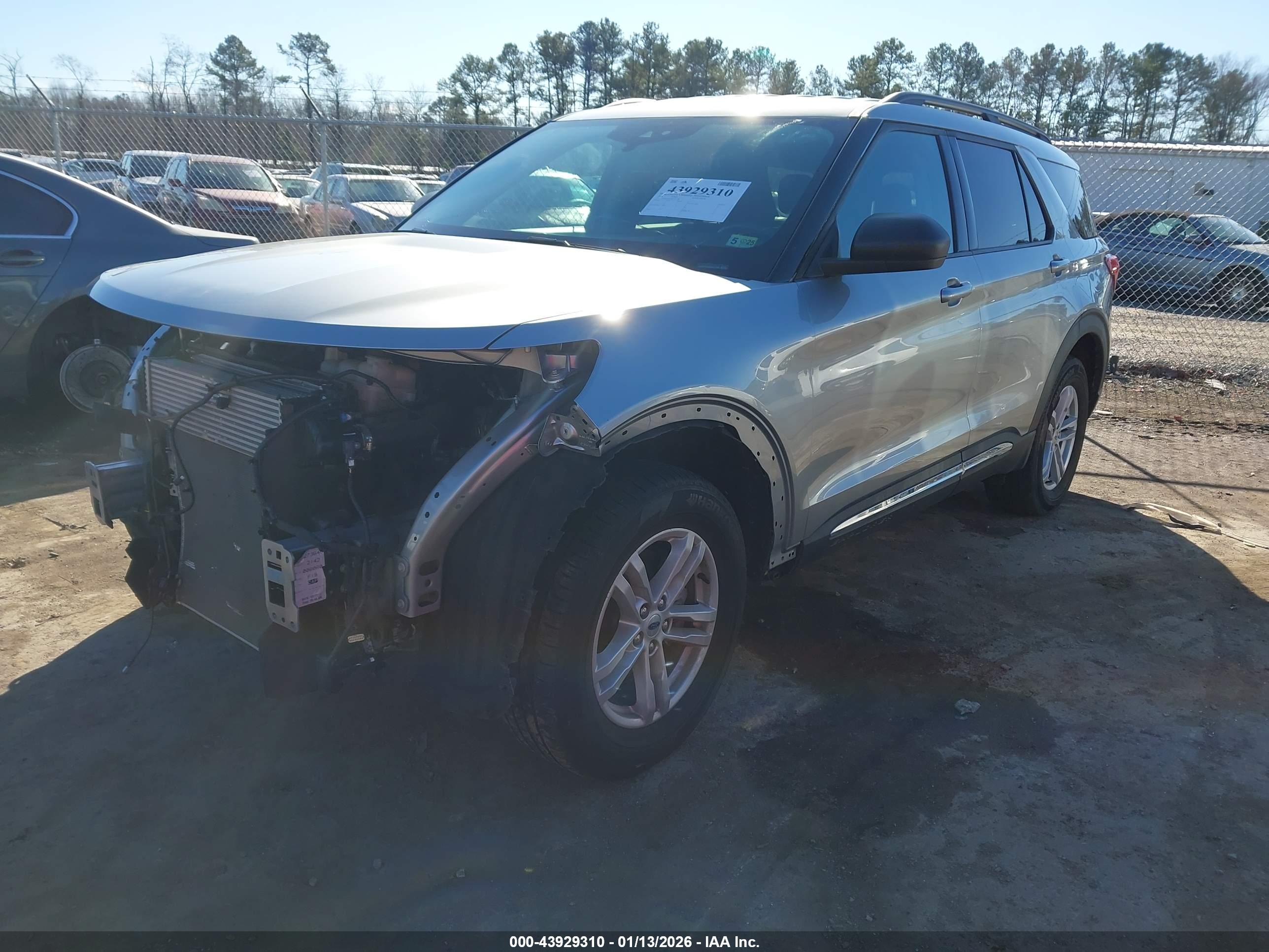 FORD EXPLORER image 2