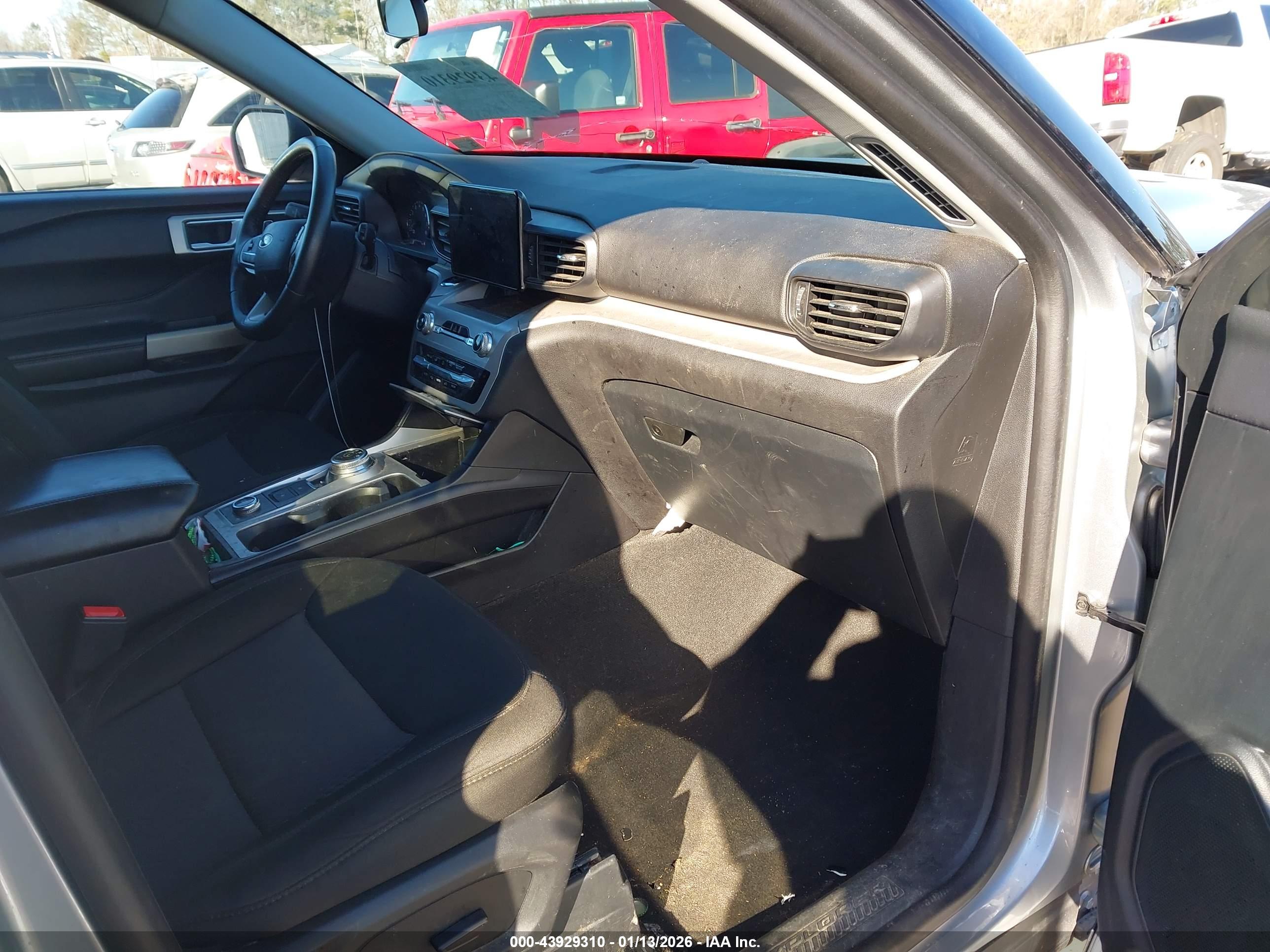 FORD EXPLORER image 5