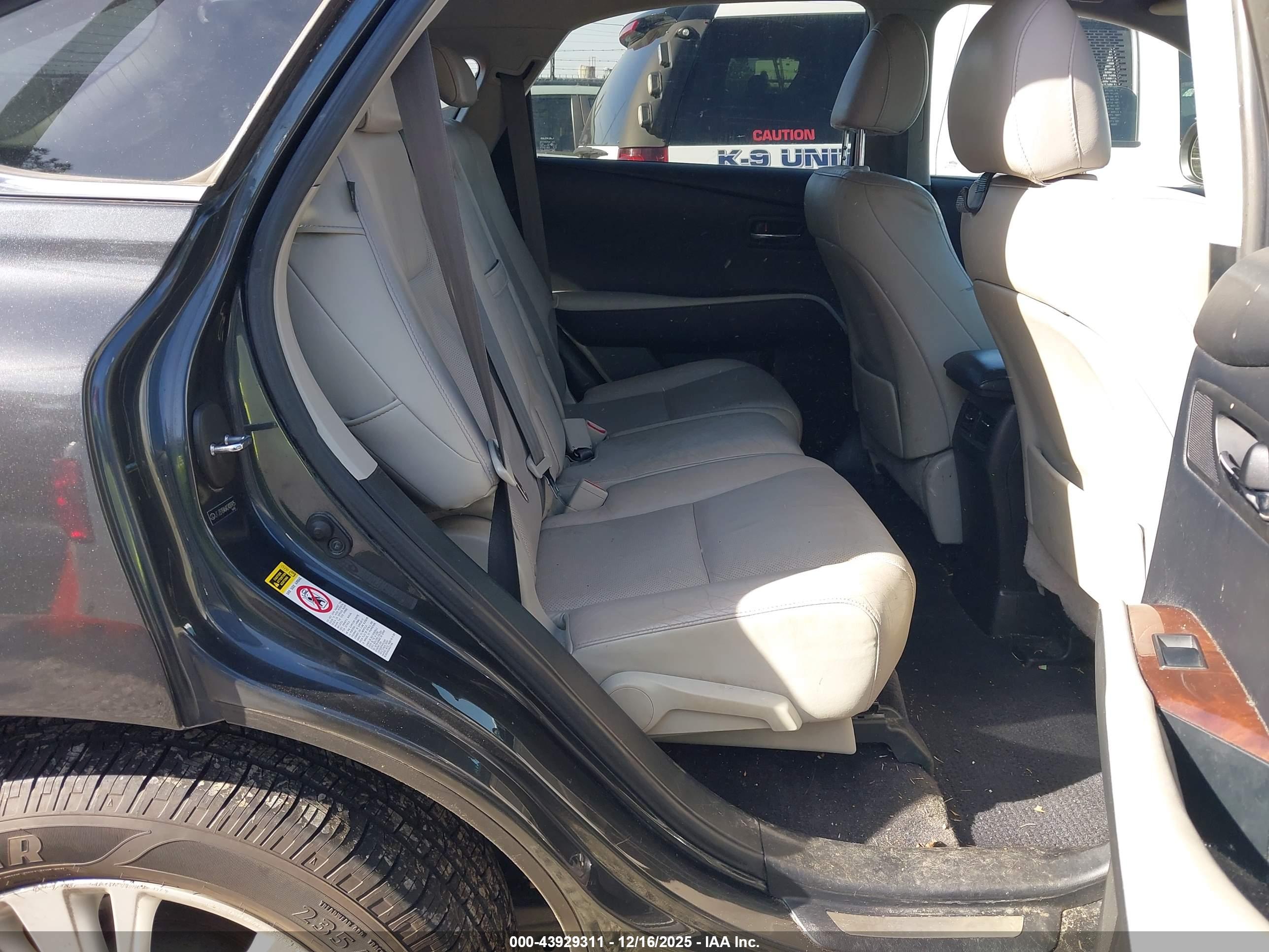LEXUS RX image 8