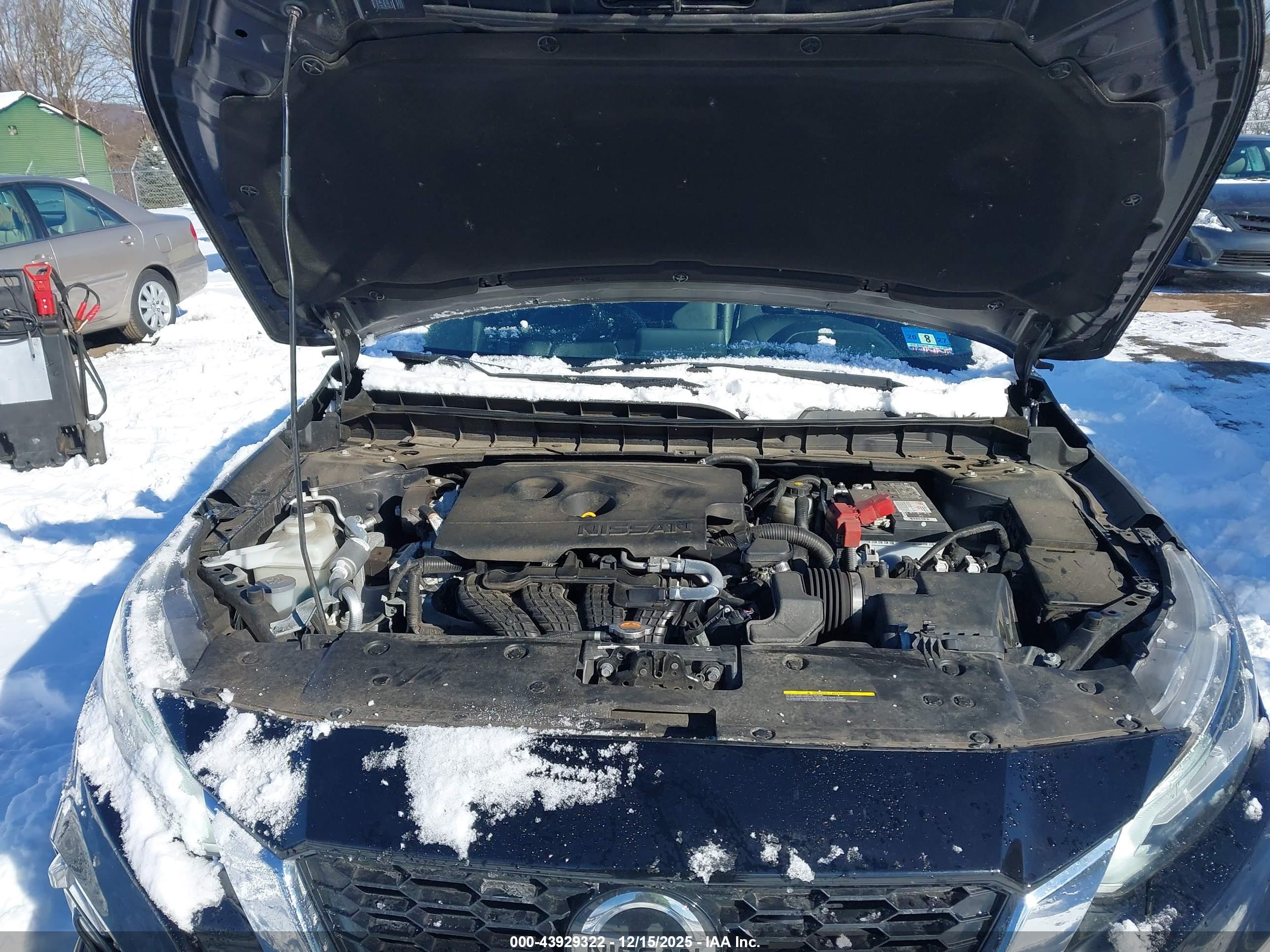 NISSAN ALTIMA image 10
