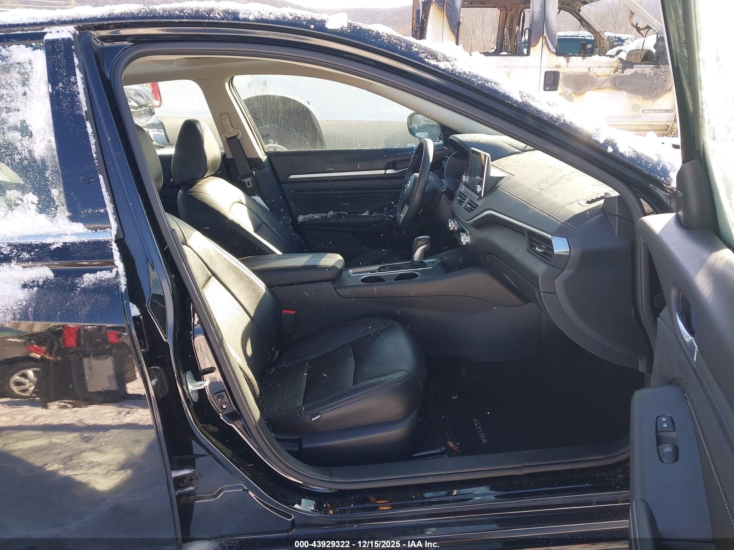 NISSAN ALTIMA image 5