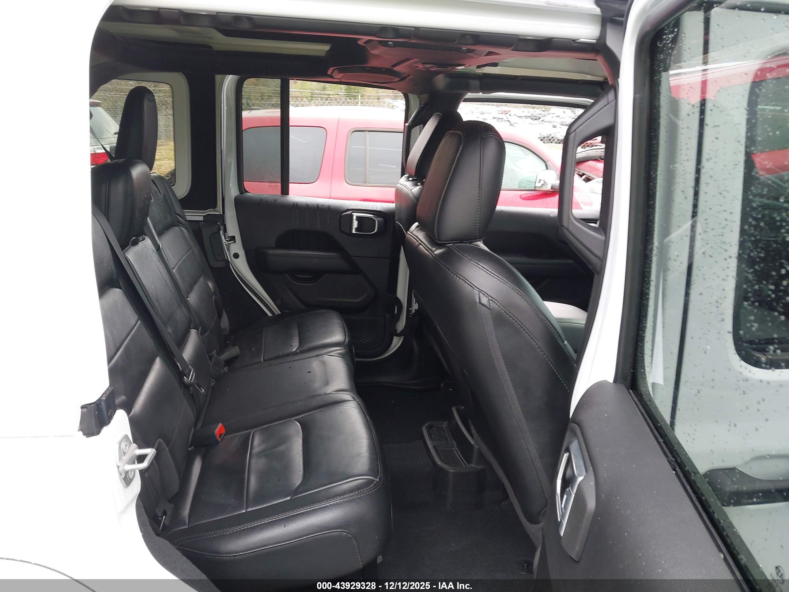 JEEP WRANGLER image 8