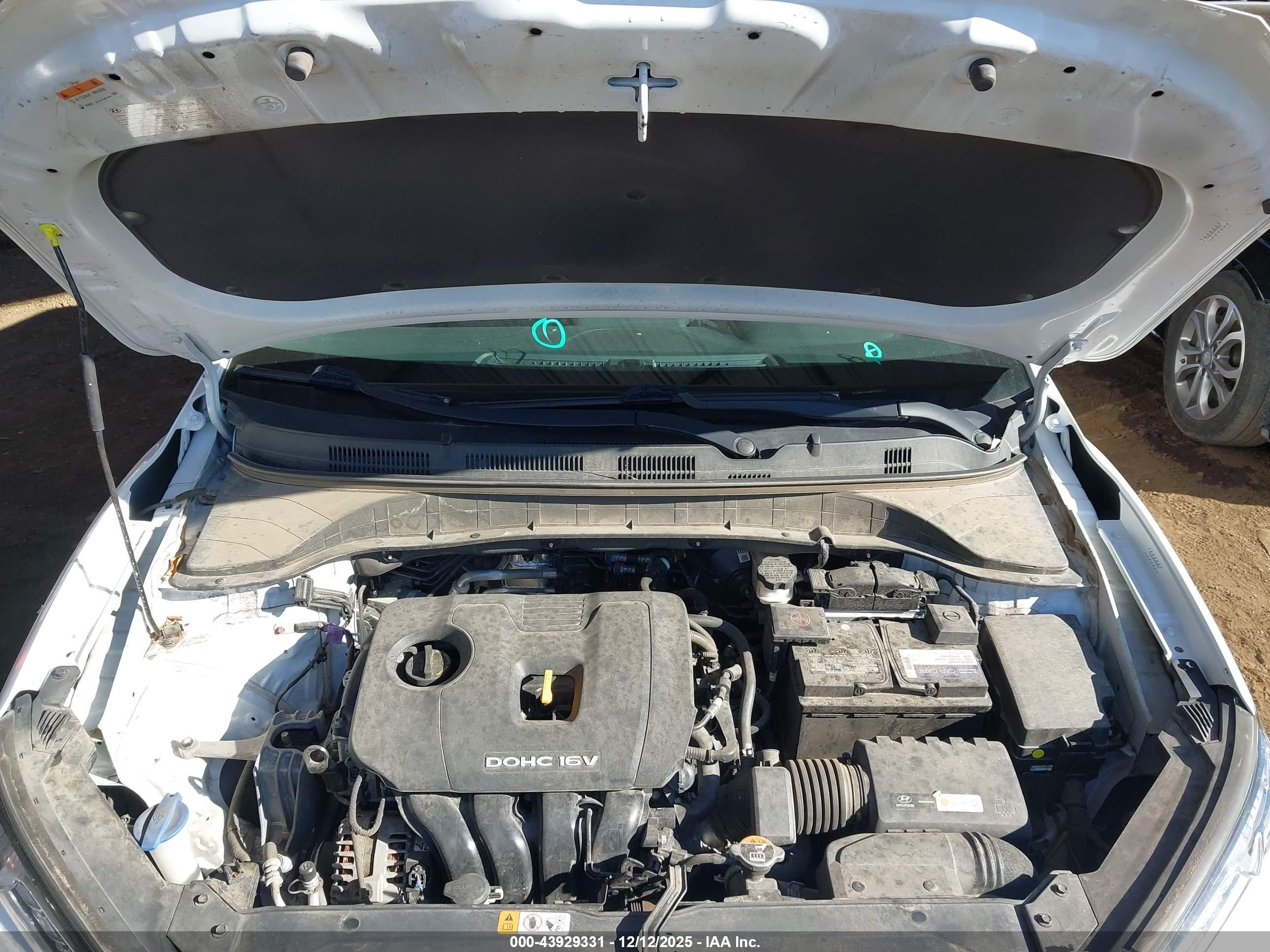 HYUNDAI KONA image 10