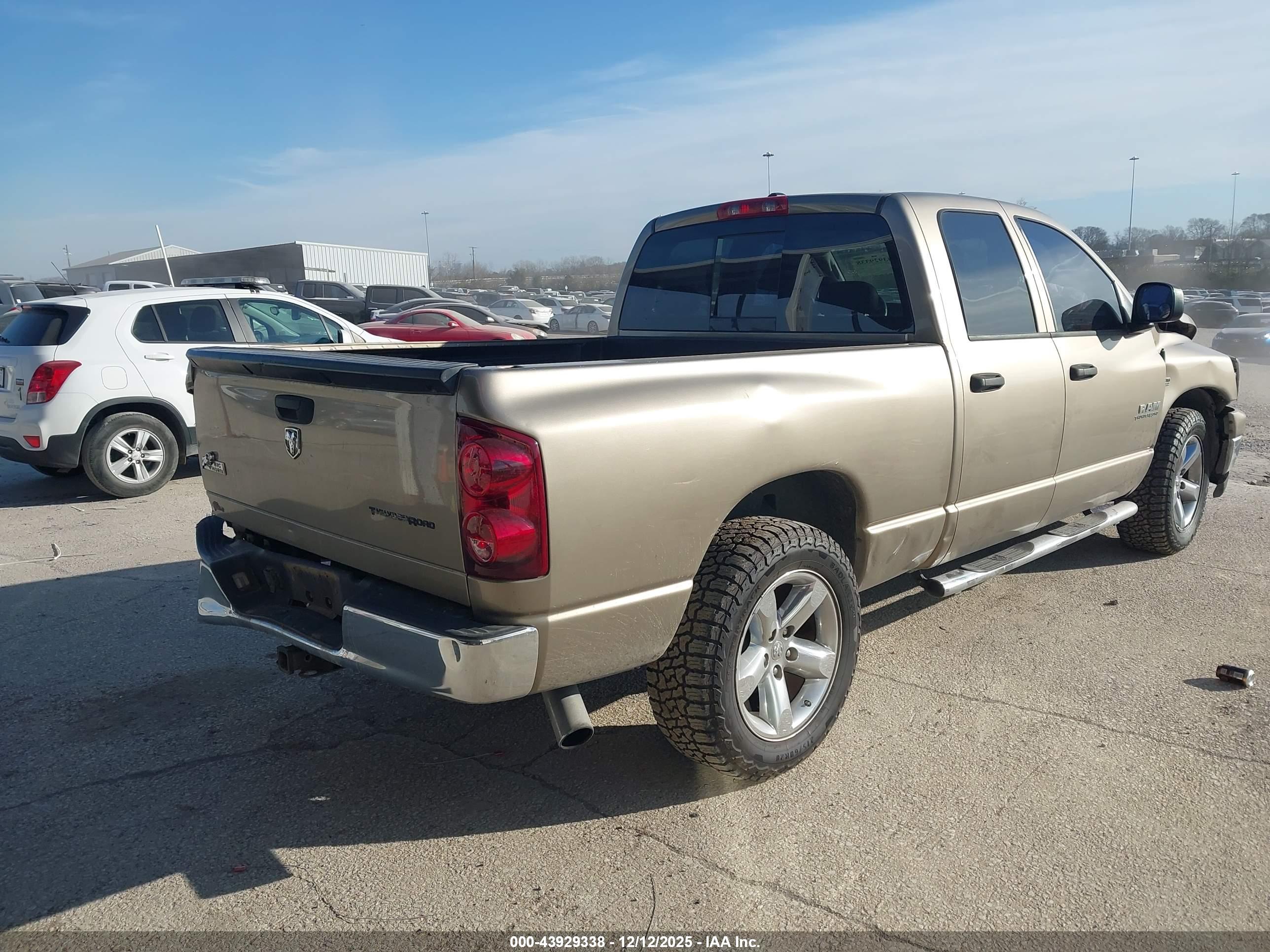 DODGE RAM image 4