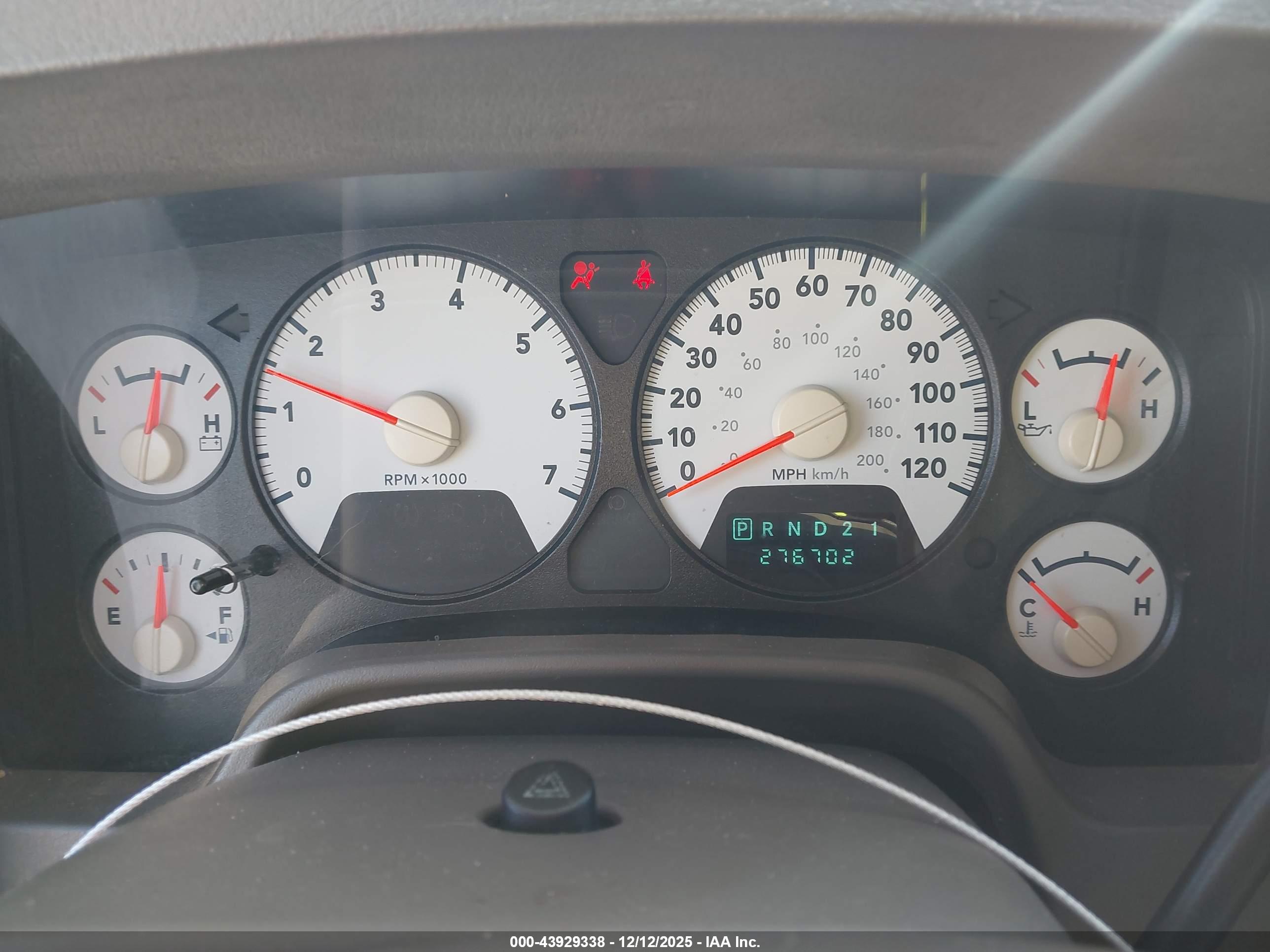 DODGE RAM image 7
